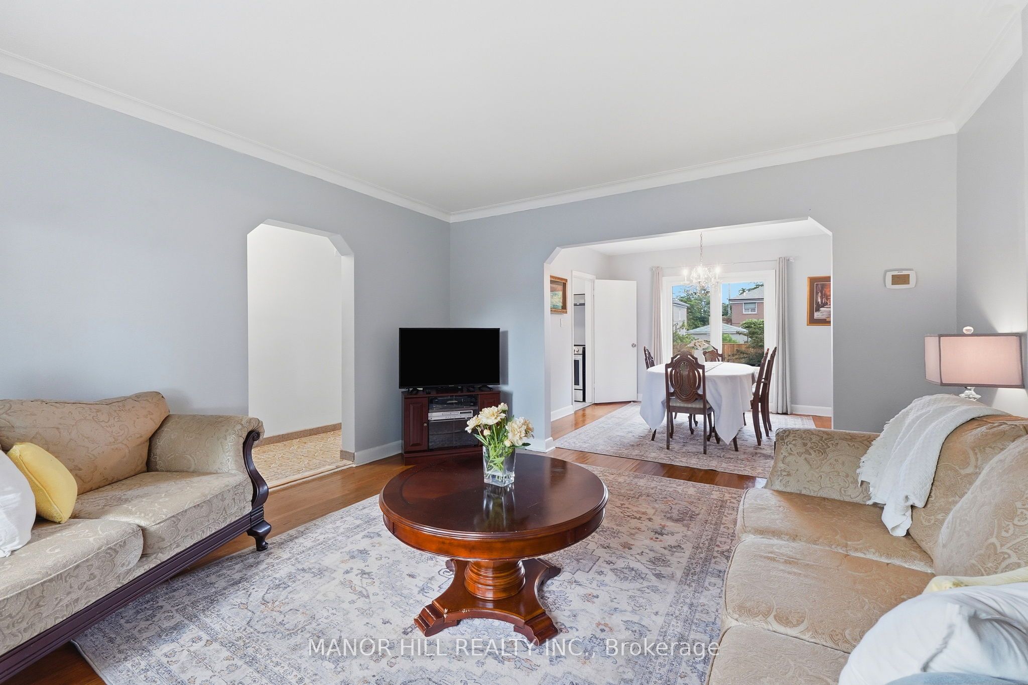 33 Robindale Avenue Property Photo 9