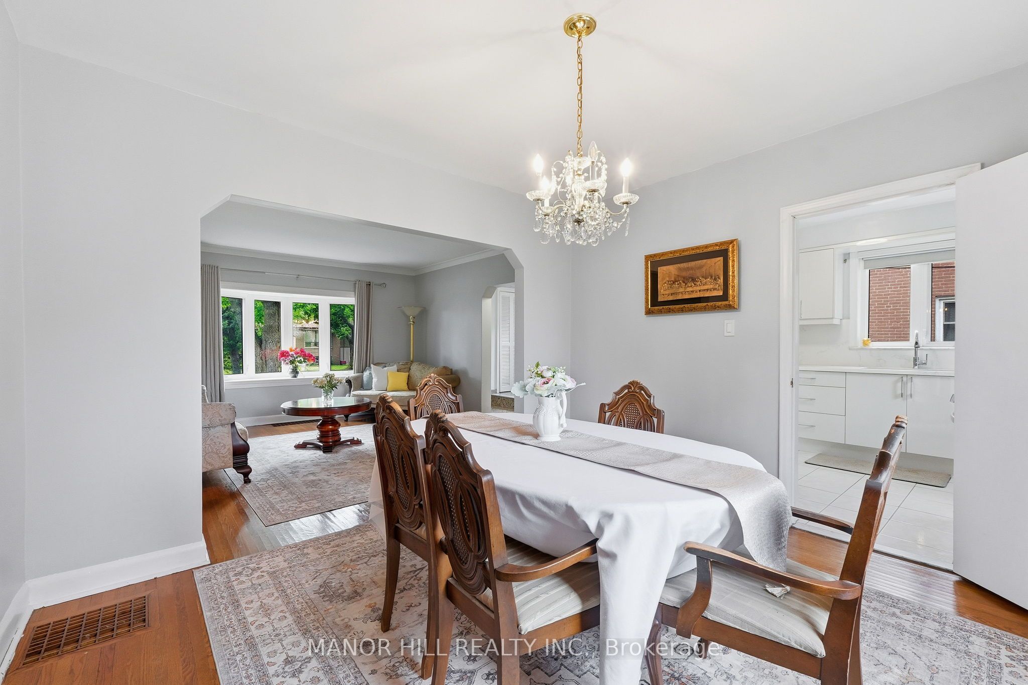 33 Robindale Avenue Property Photo 13