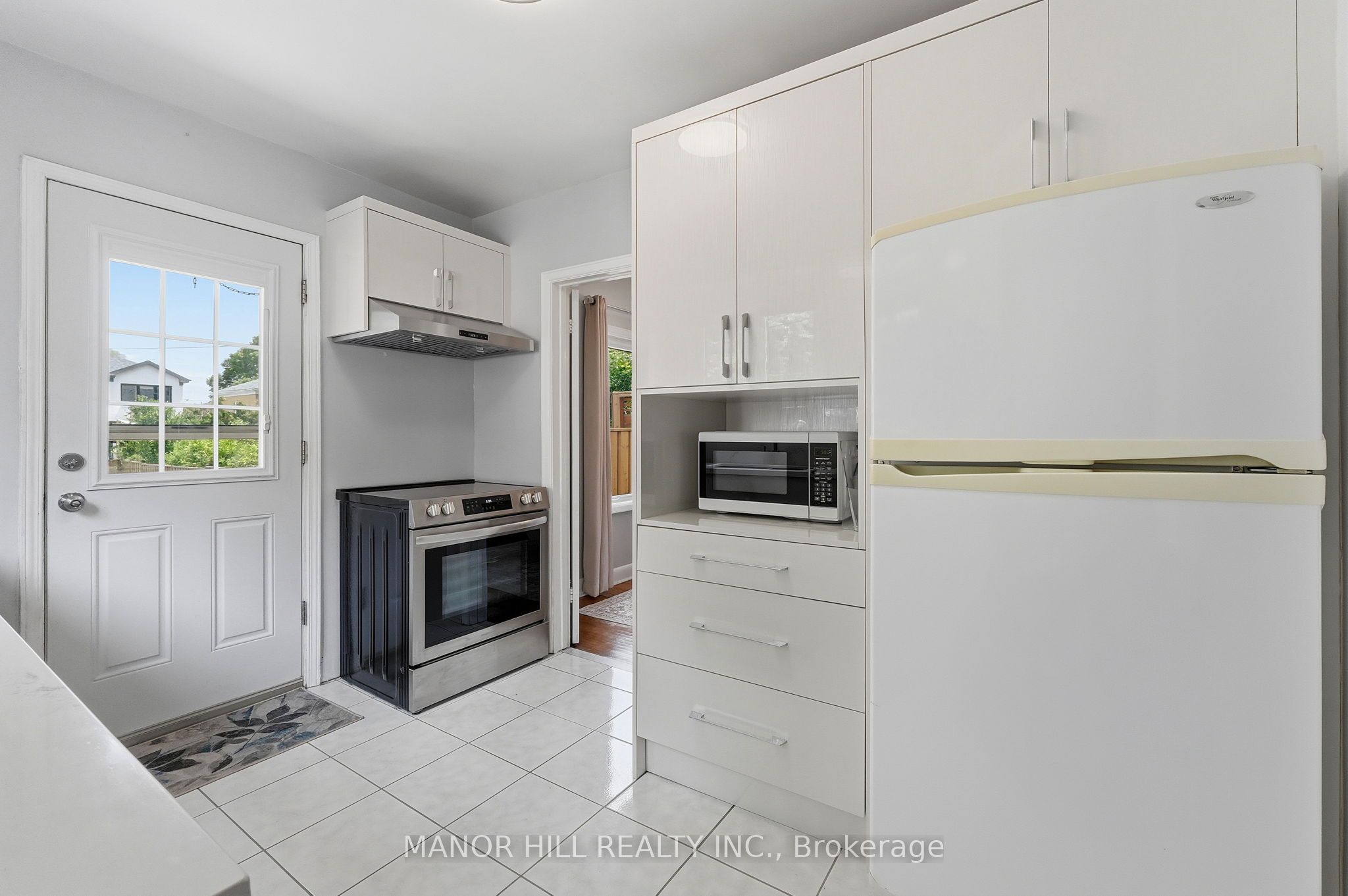 33 Robindale Avenue Property Photo 17