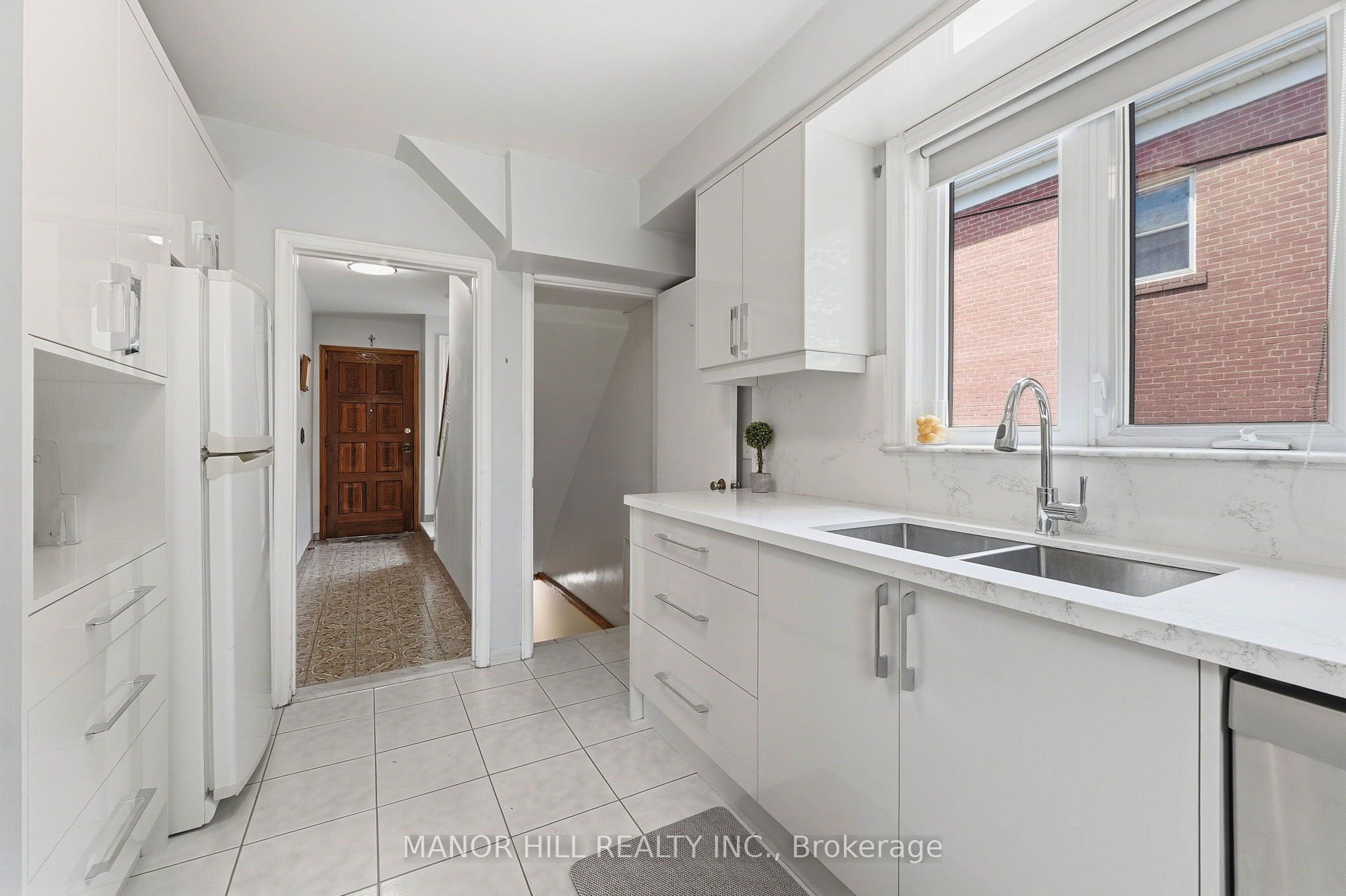 33 Robindale Avenue Property Photo 19