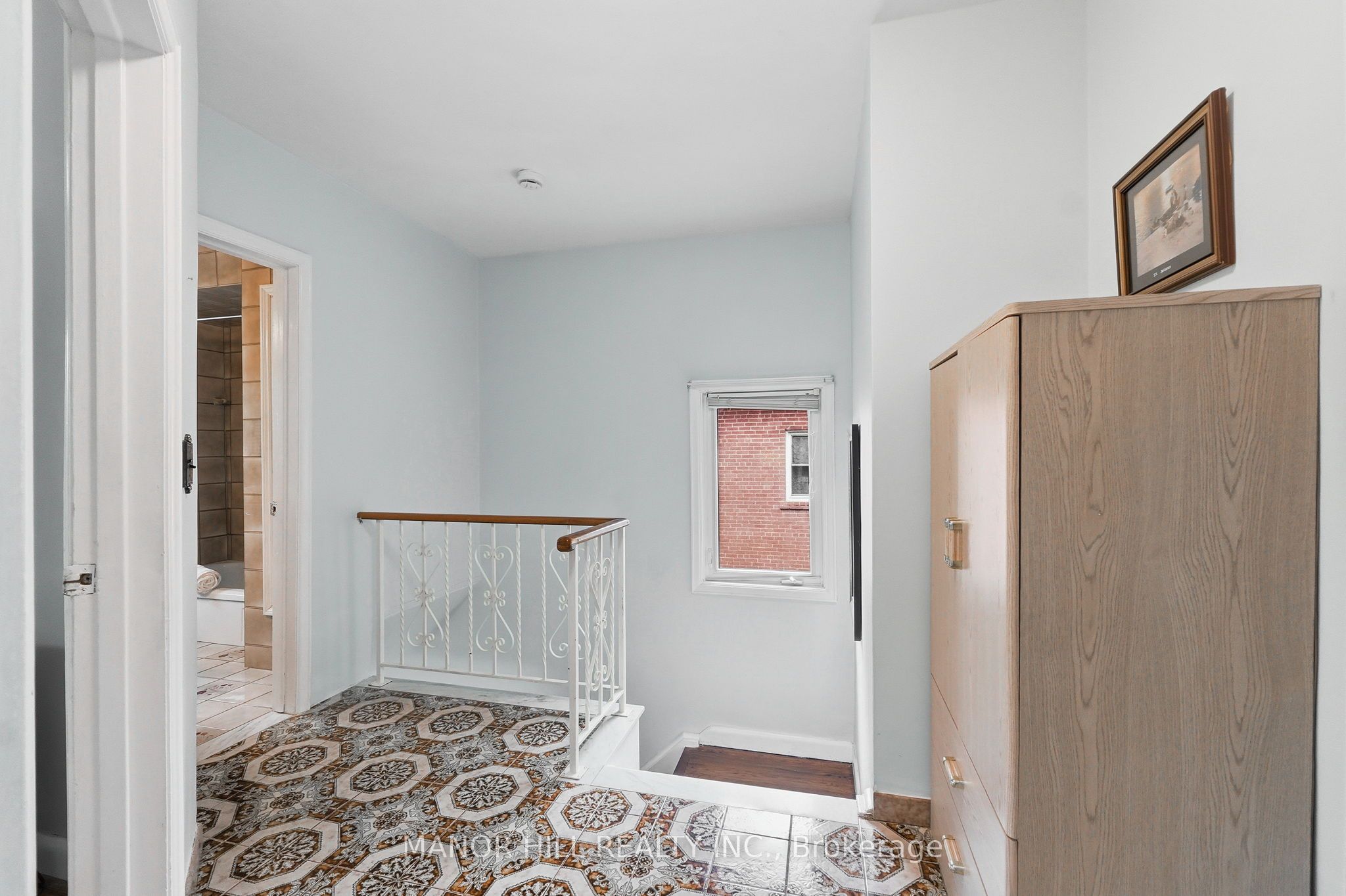 33 Robindale Avenue Property Photo 21