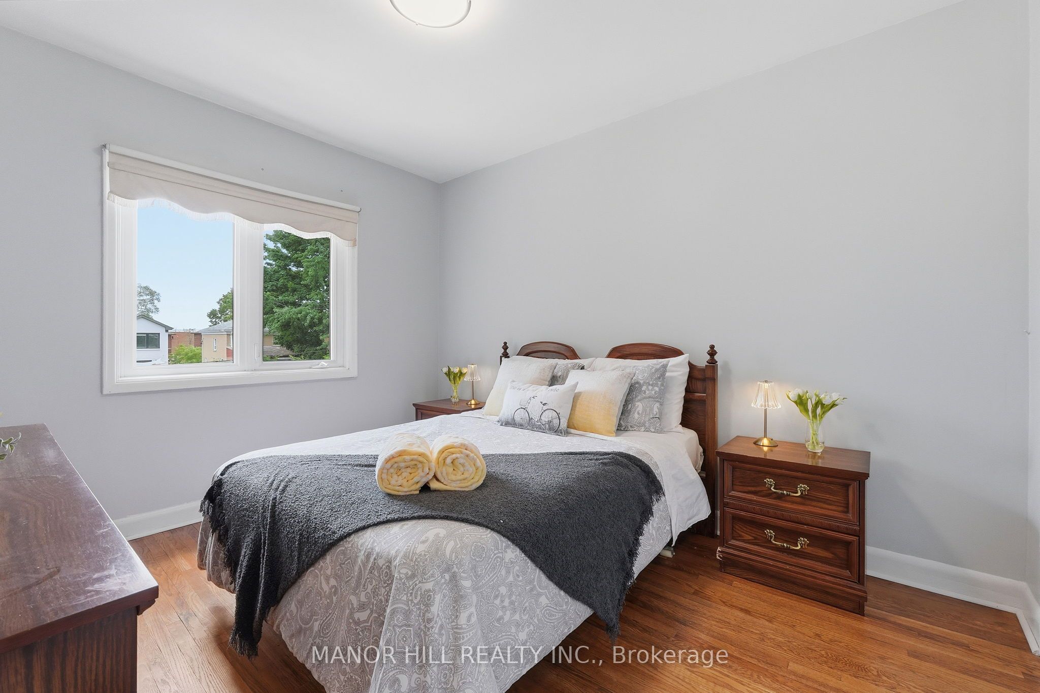 33 Robindale Avenue Property Photo 26