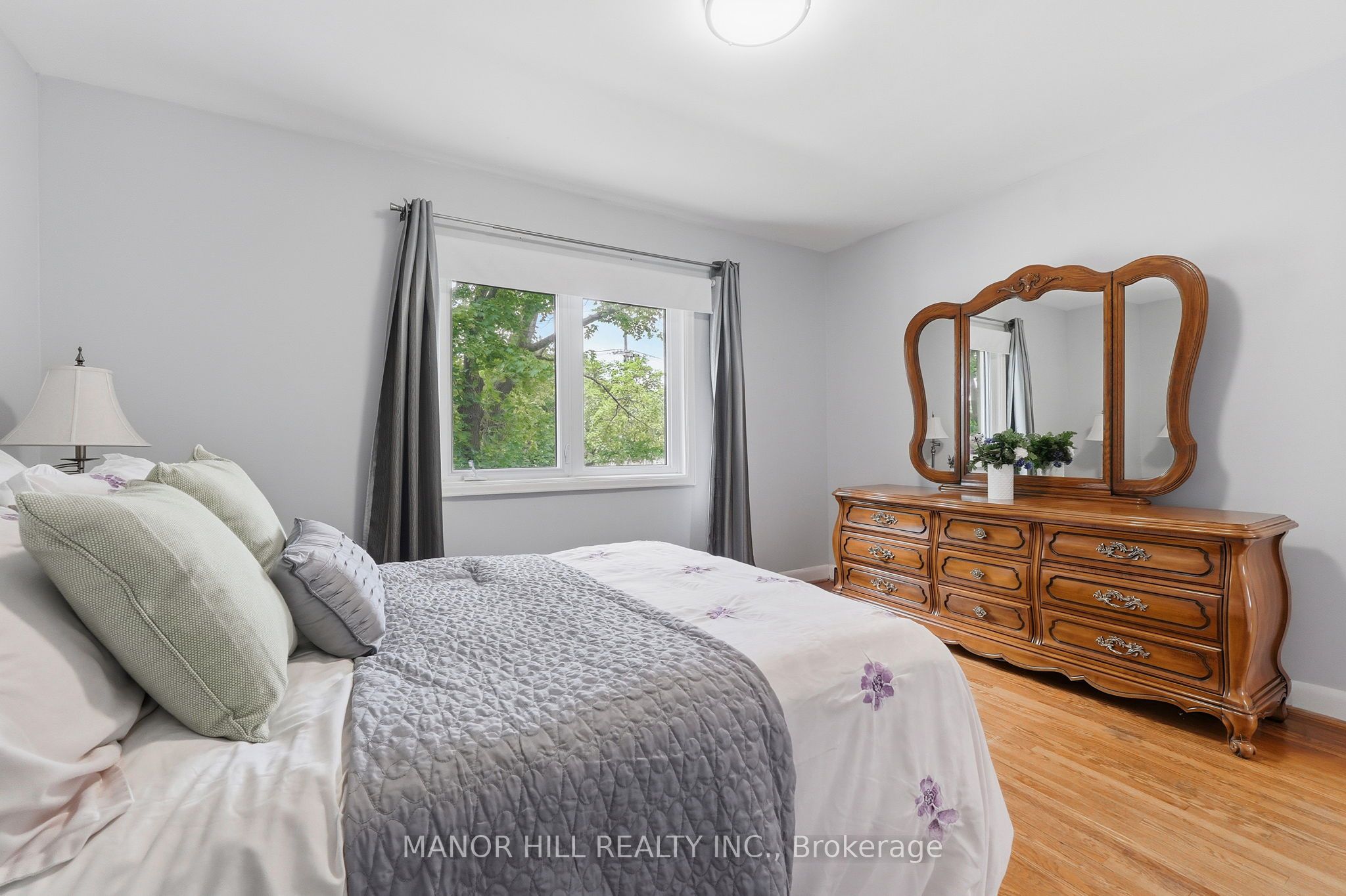 33 Robindale Avenue Property Photo 31