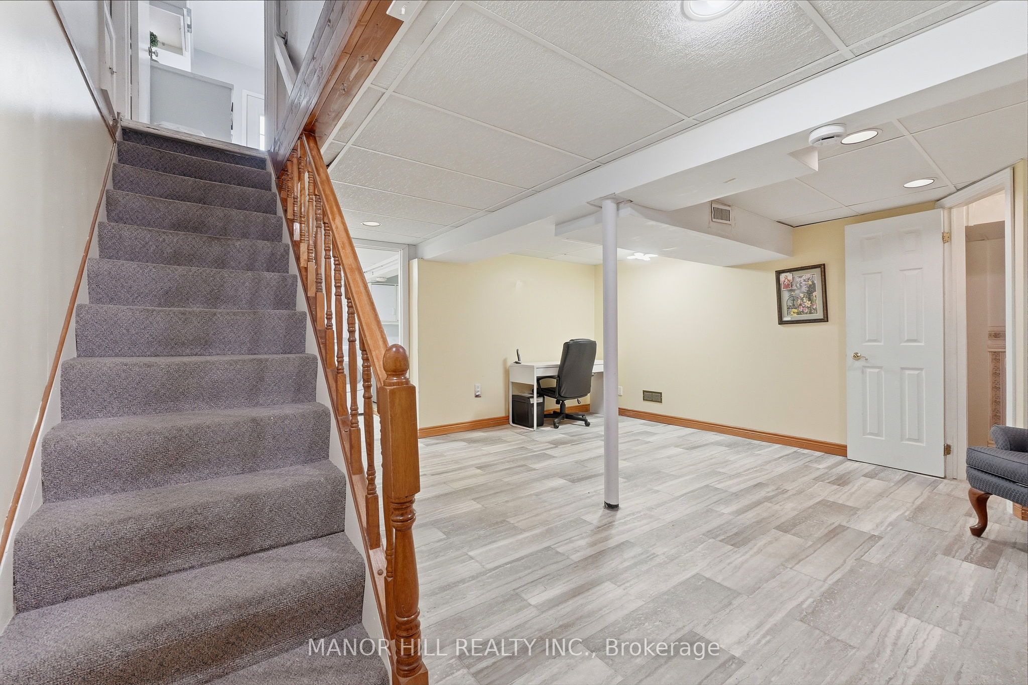 33 Robindale Avenue Property Photo 34