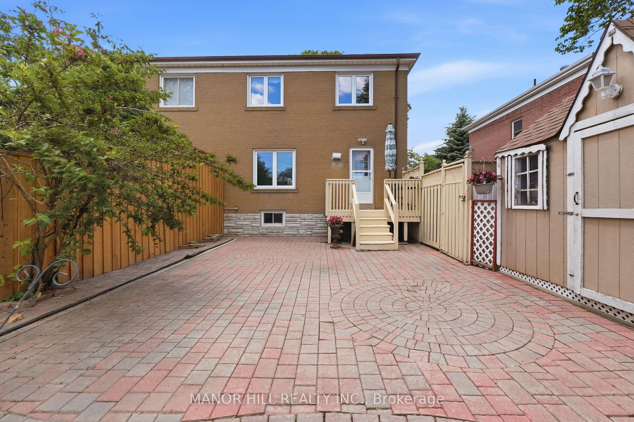 33 Robindale Avenue Property Photo 44