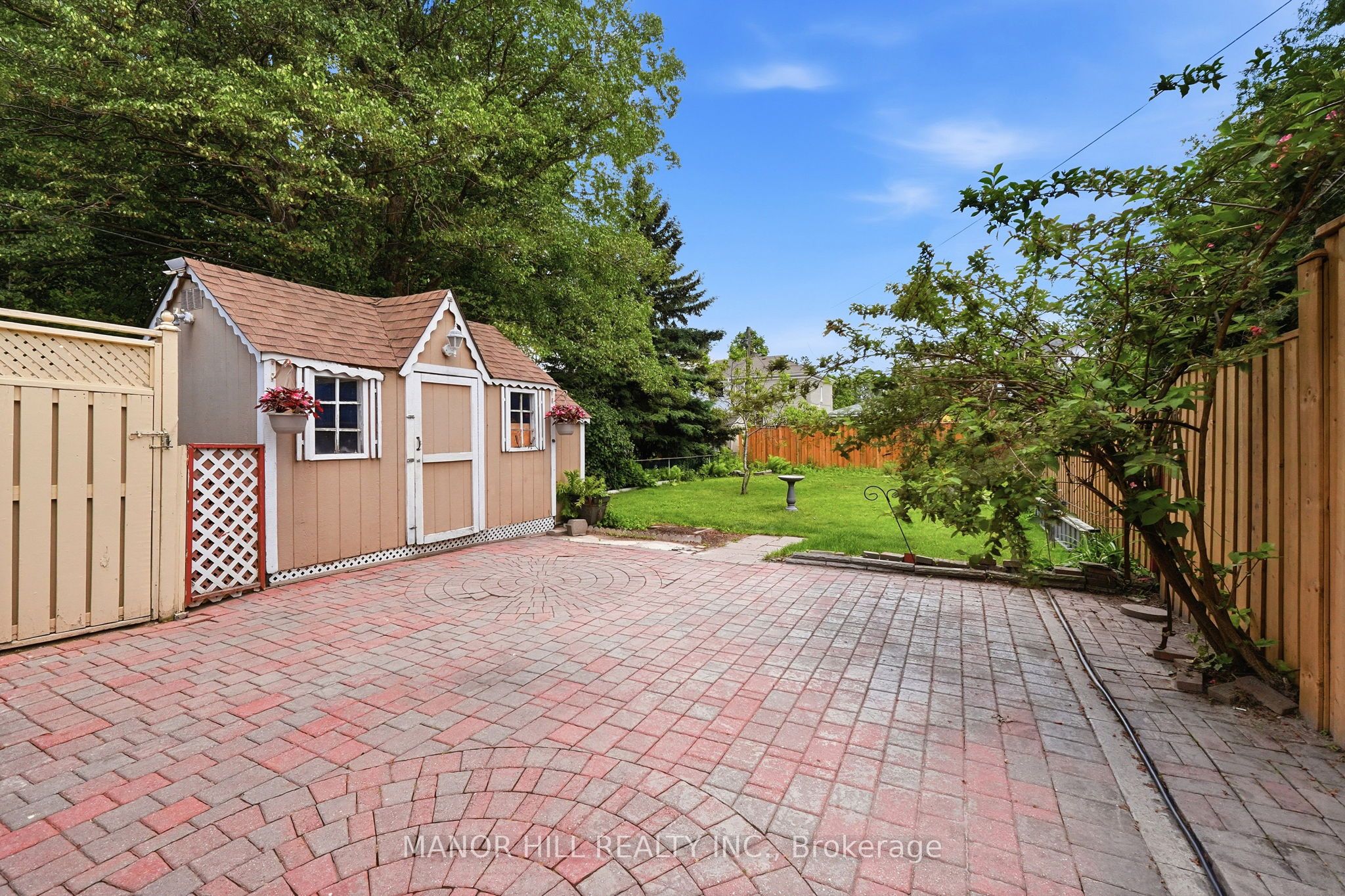 33 Robindale Avenue Property Photo 45