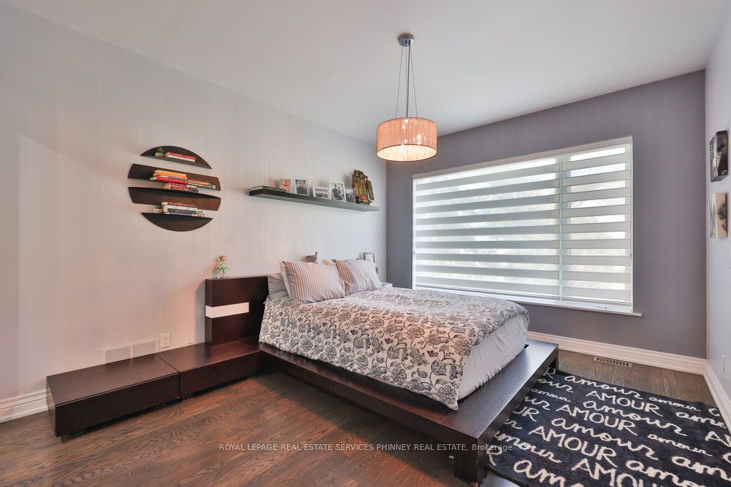 880 6th Street Property Photo 22