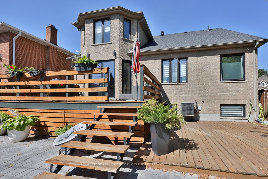 880 6th Street Property Photo 43