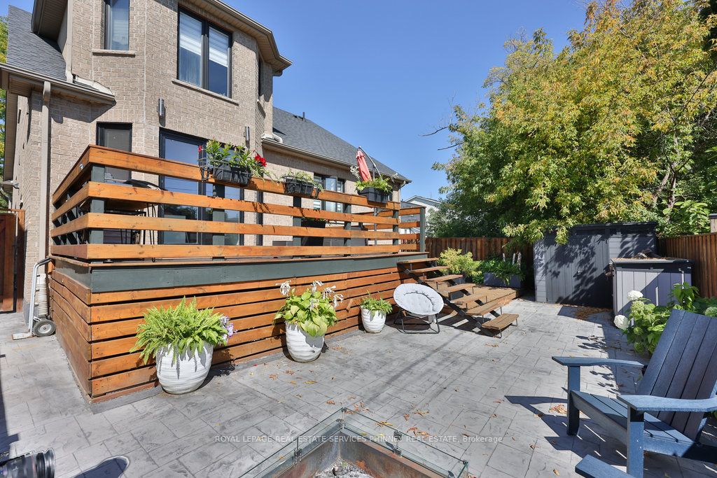 880 6th Street Property Photo 44