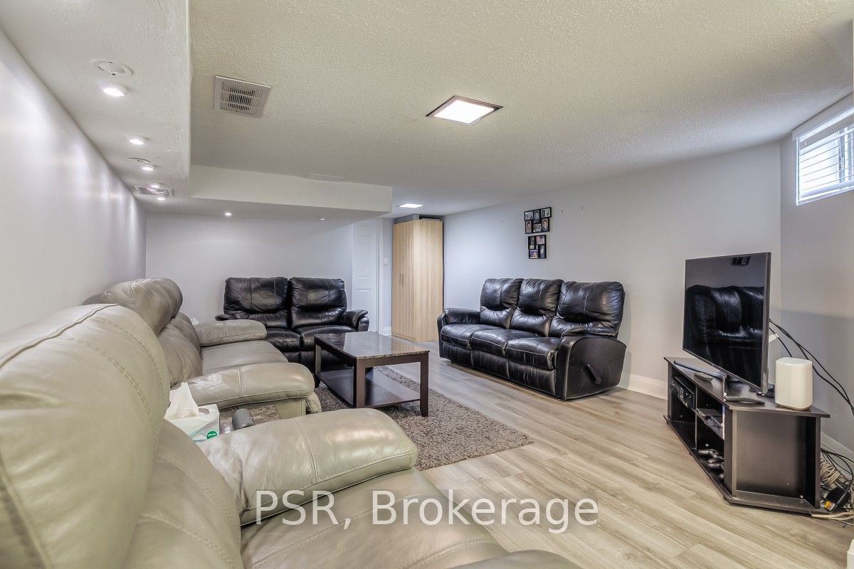 41 Springhurst Avenue Property Photo 31