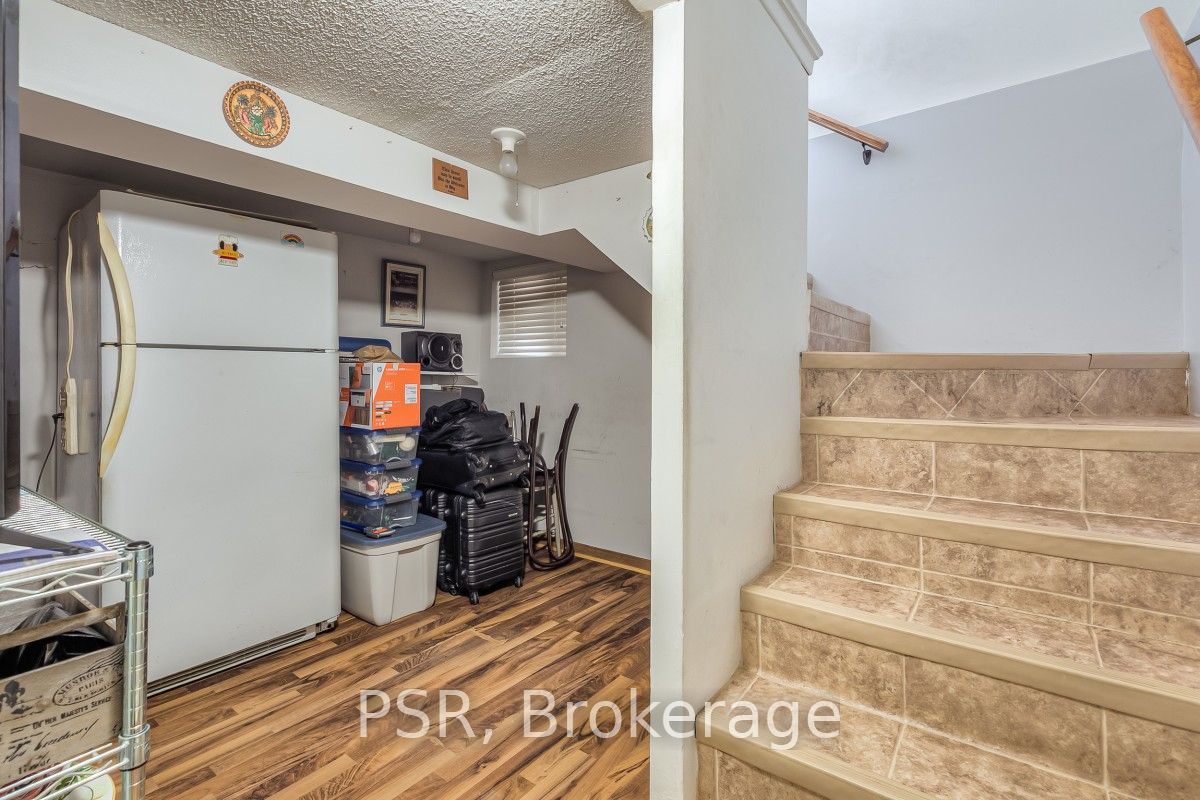 41 Springhurst Avenue Property Photo 34
