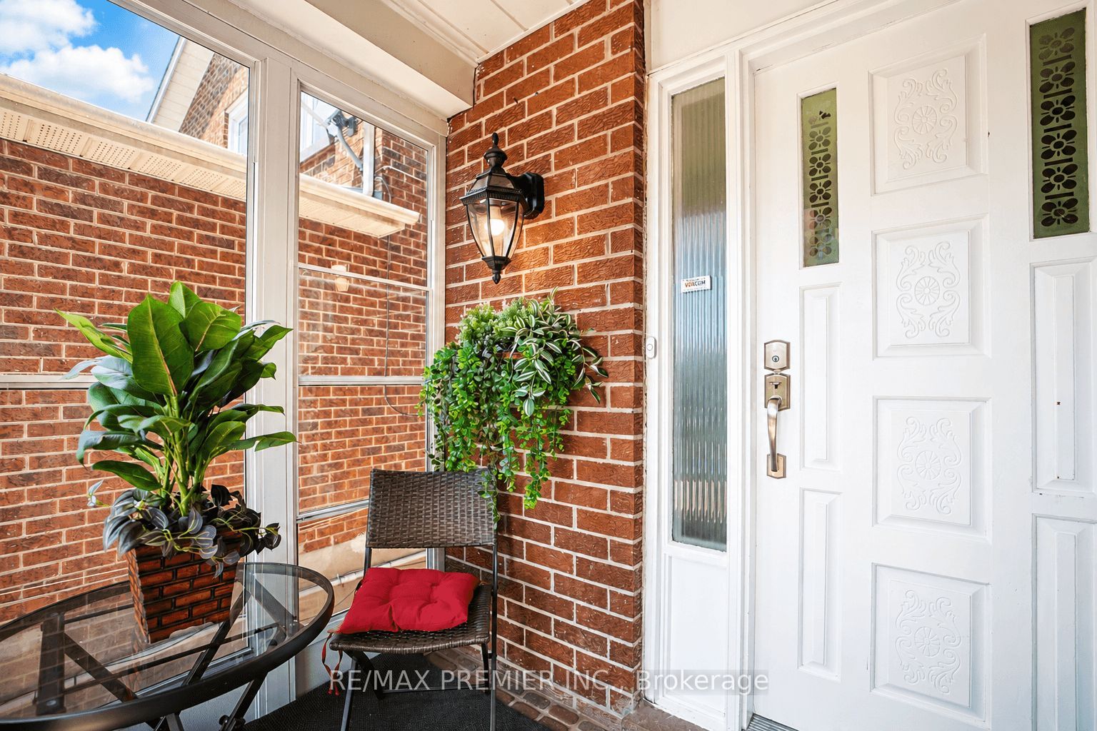 55 Deerpark Crescent Property Photo 3