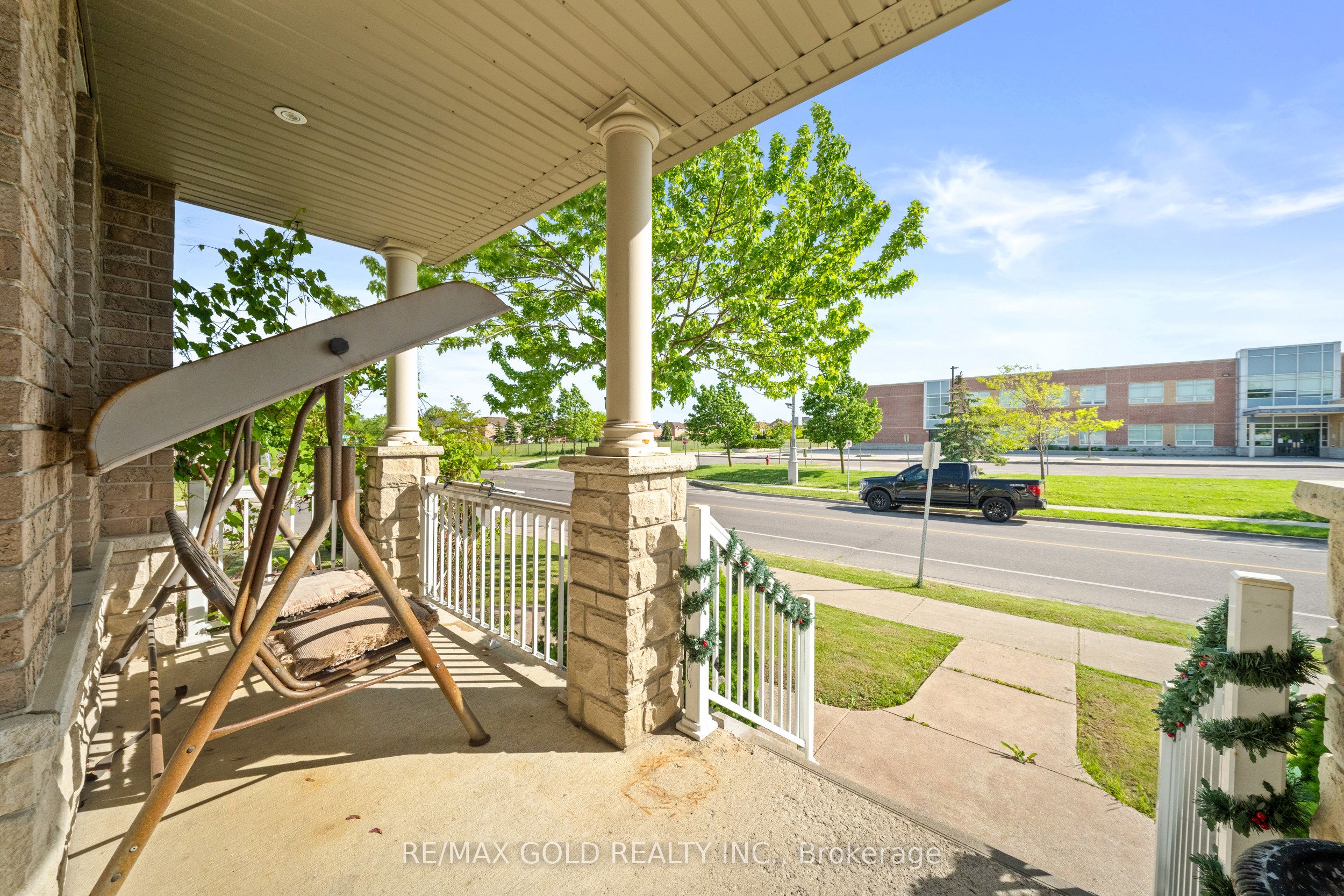 261 Mountainash Road Property Photo 5