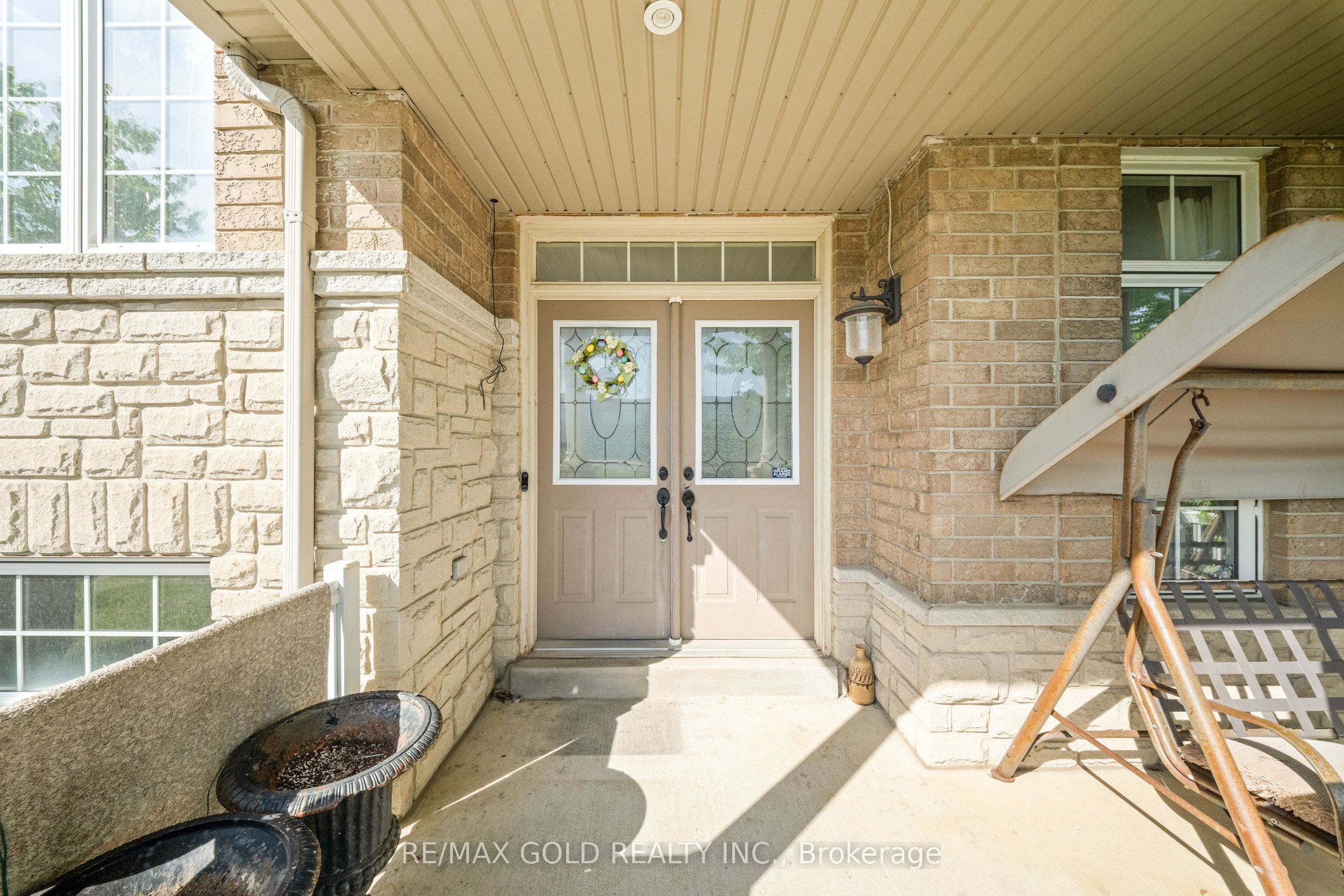 261 Mountainash Road Property Photo 6
