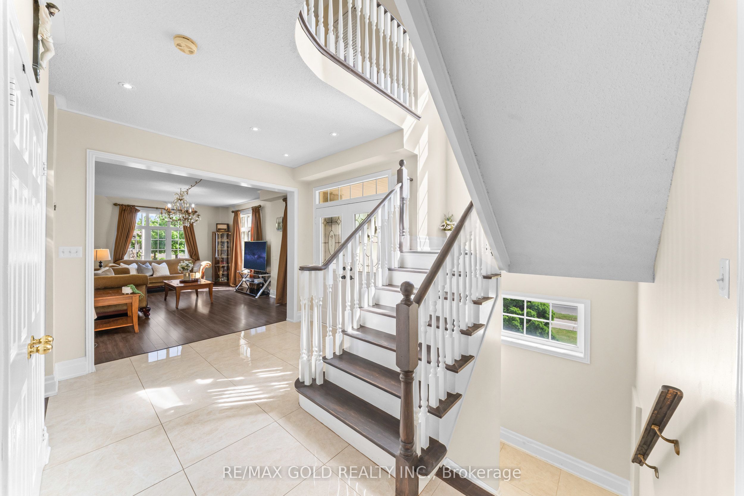 261 Mountainash Road Property Photo 9