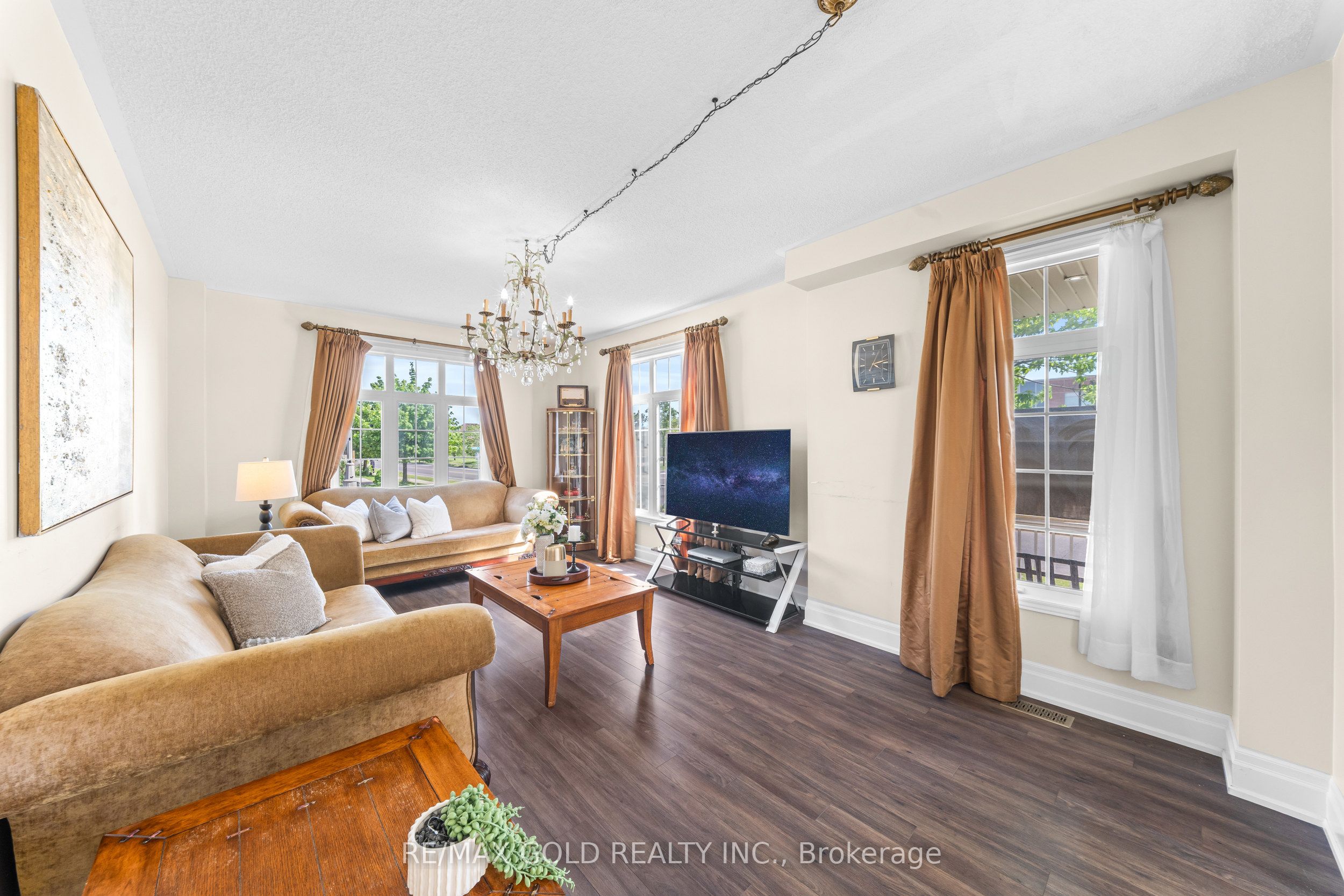 261 Mountainash Road Property Photo 13