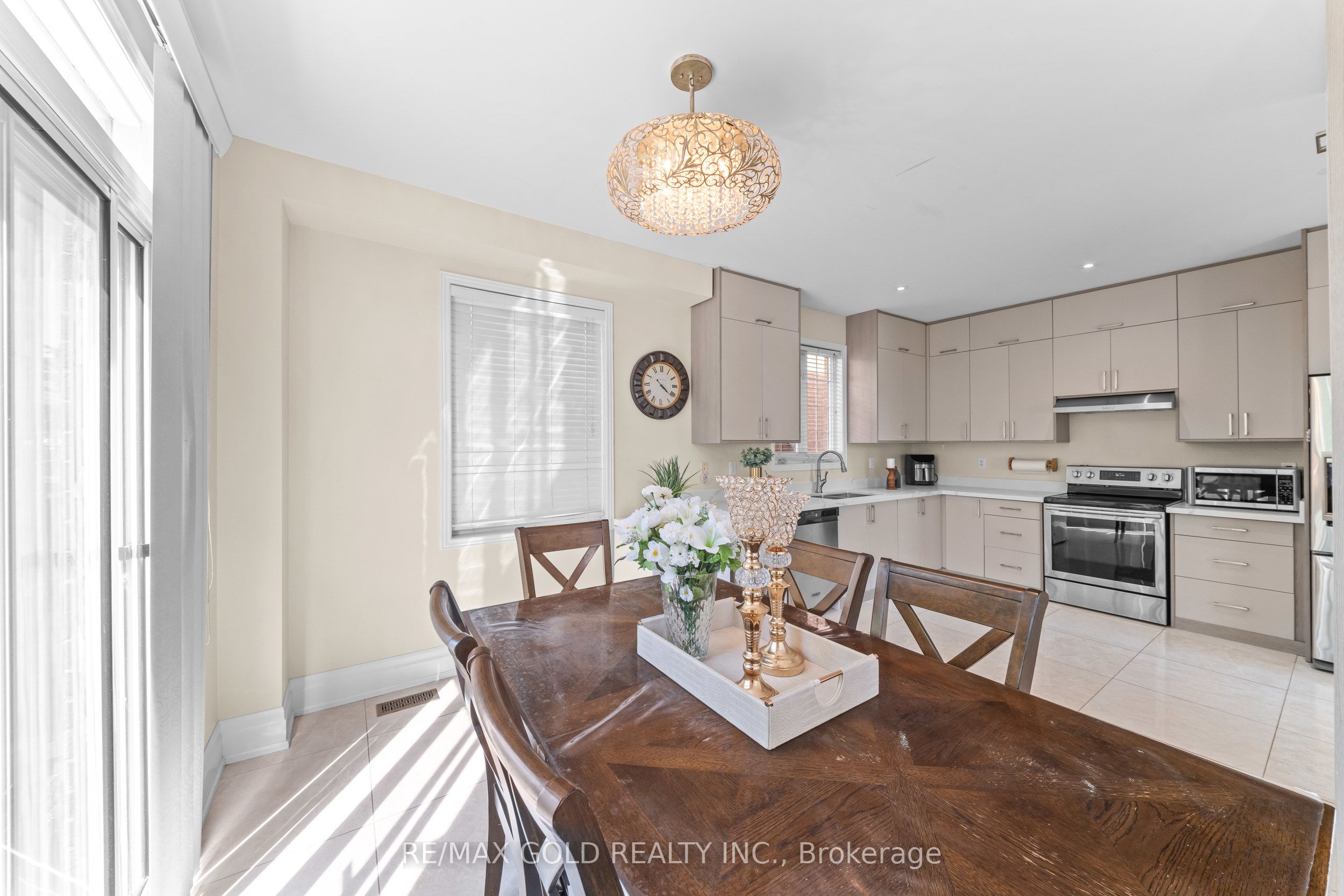 261 Mountainash Road Property Photo 19