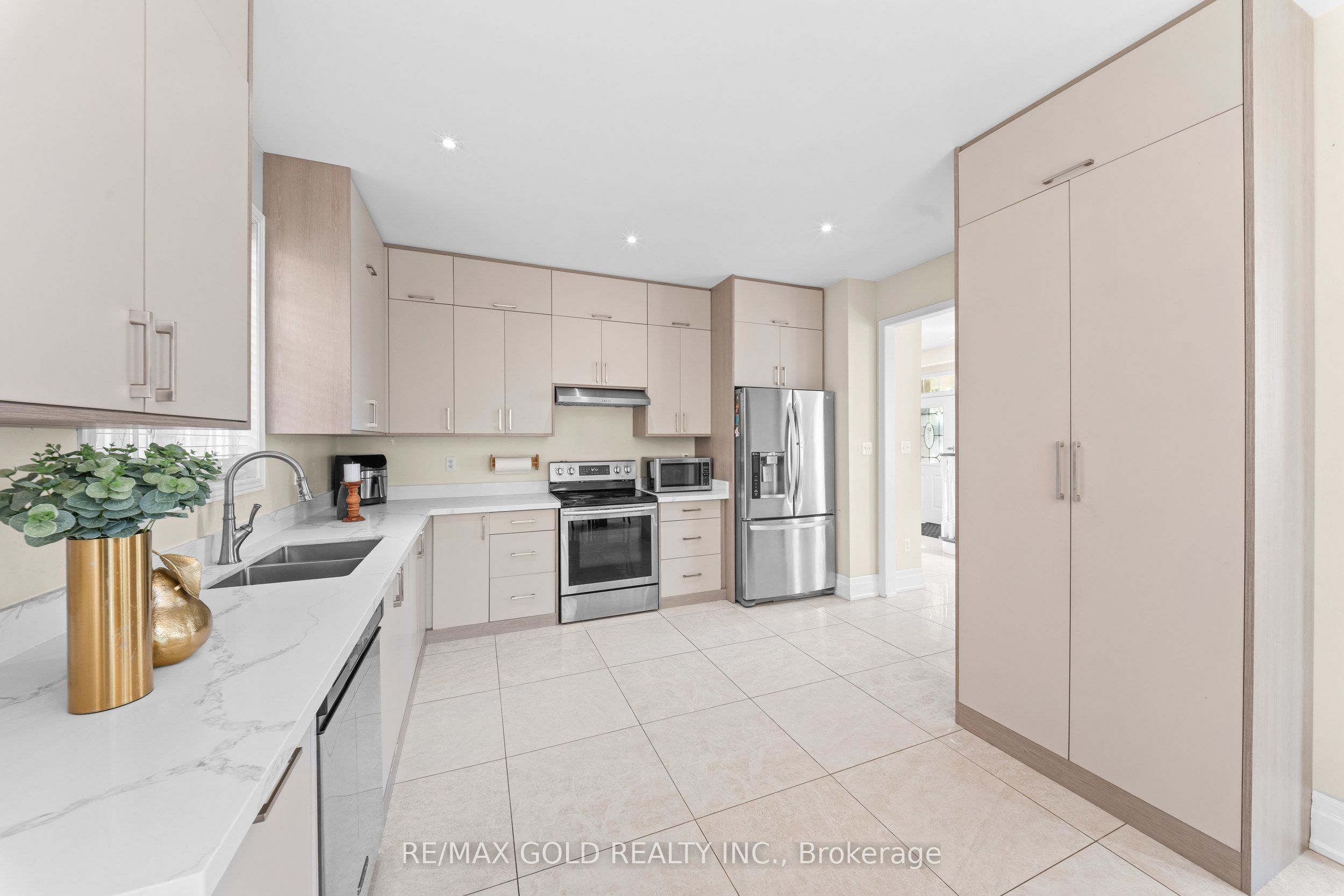 261 Mountainash Road Property Photo 22