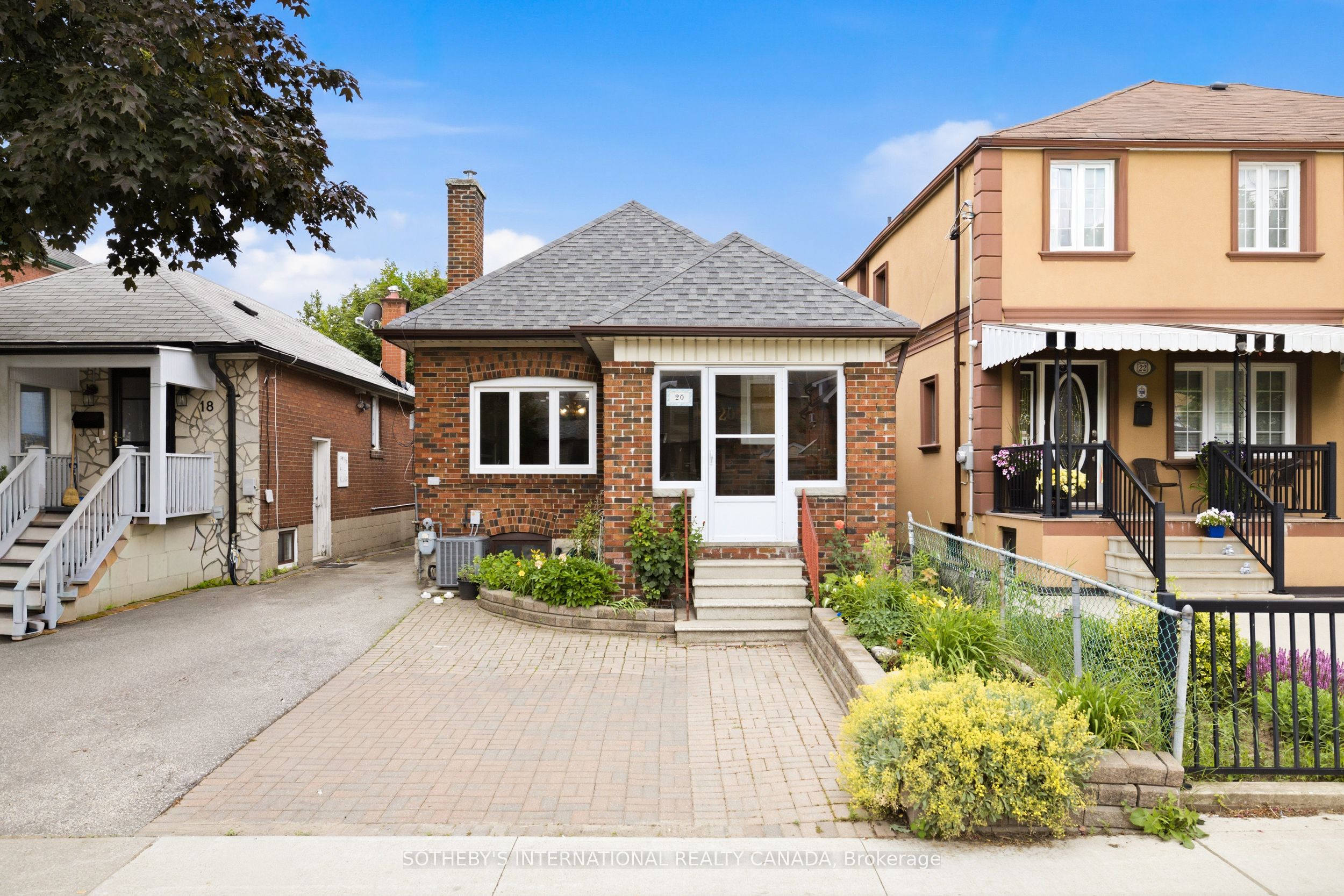 20 Bicknell Avenue Property Photo 2