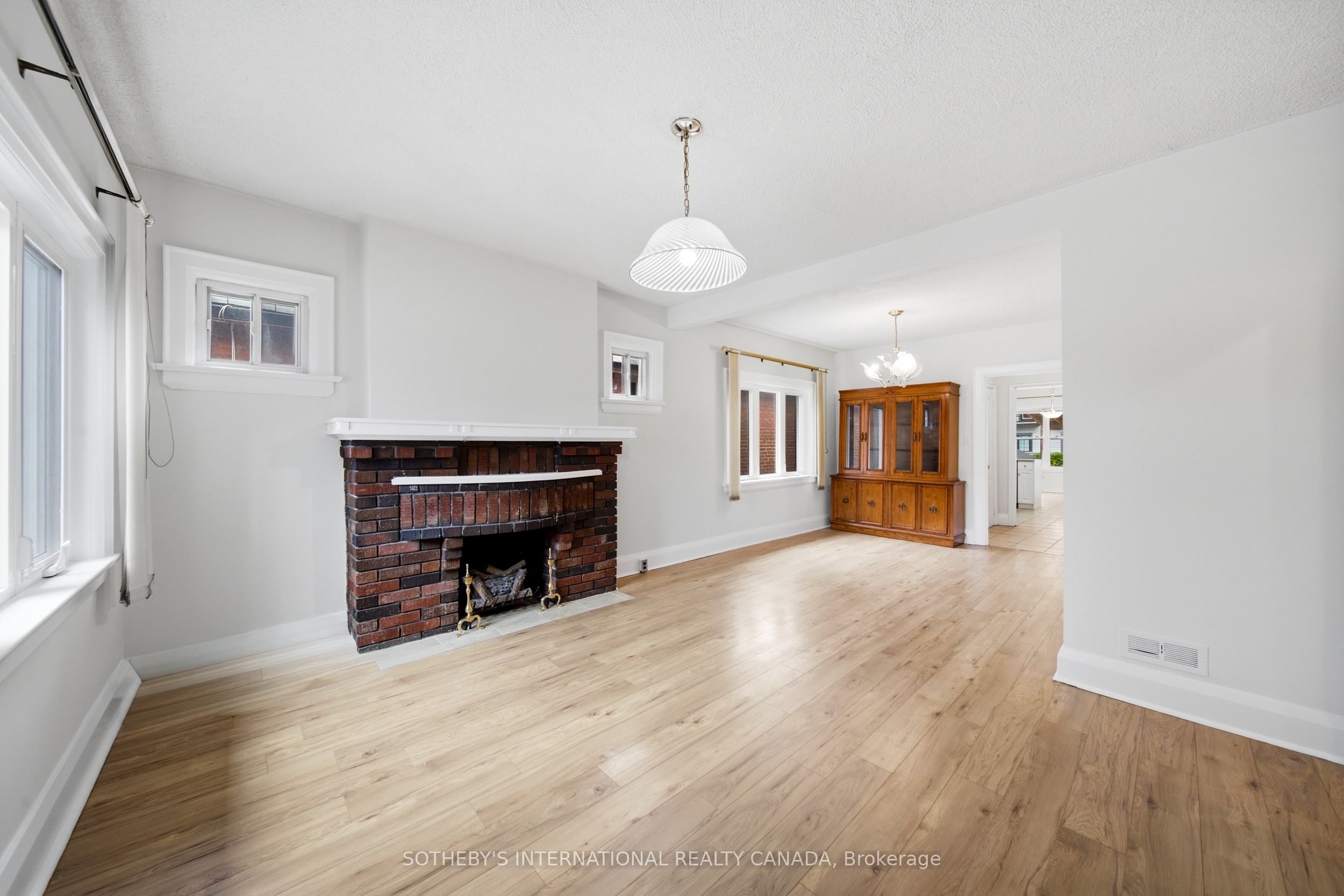 20 Bicknell Avenue Property Photo 7