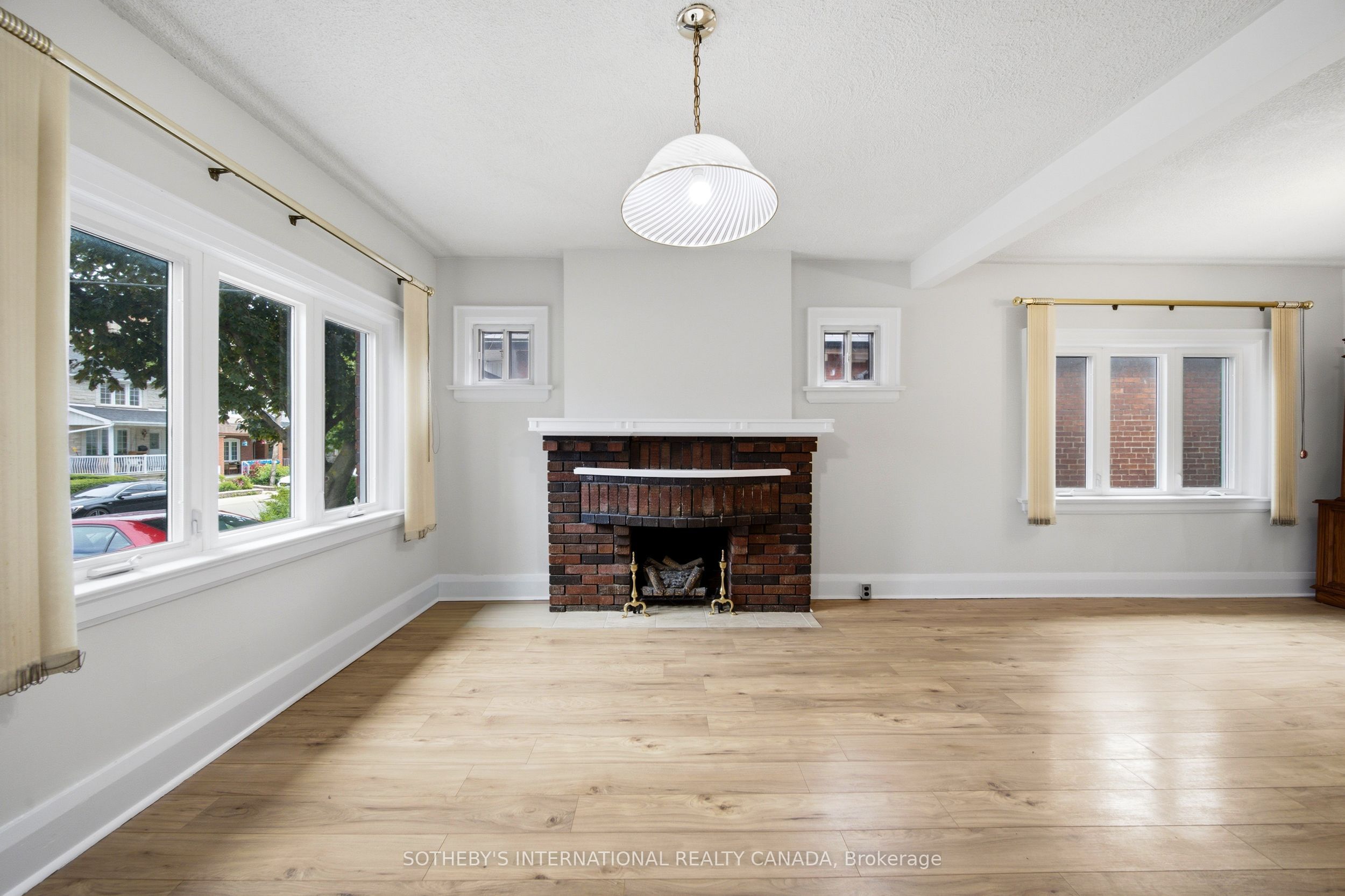 20 Bicknell Avenue Property Photo 8