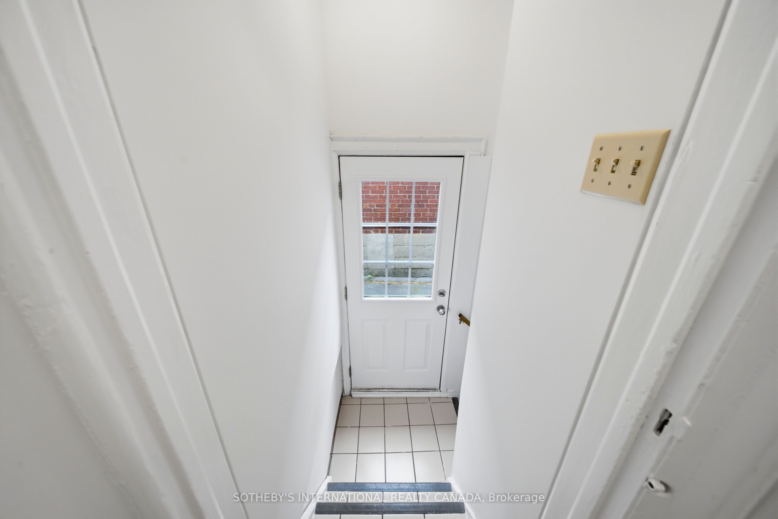 20 Bicknell Avenue Property Photo 24