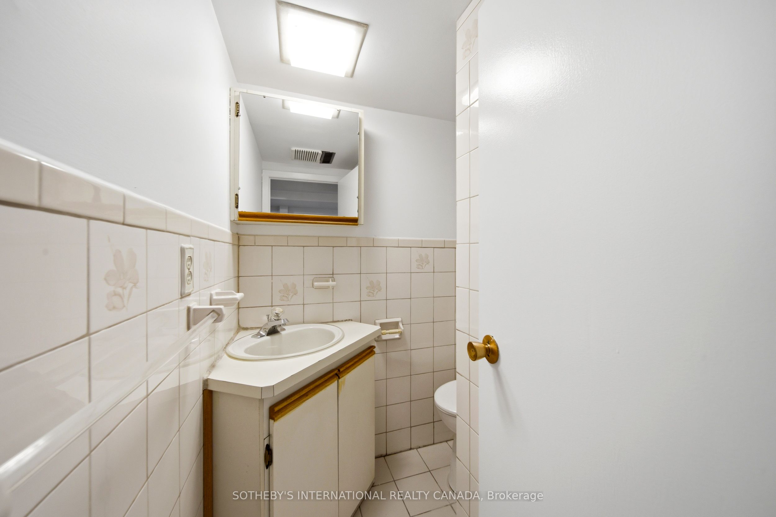 20 Bicknell Avenue Property Photo 28