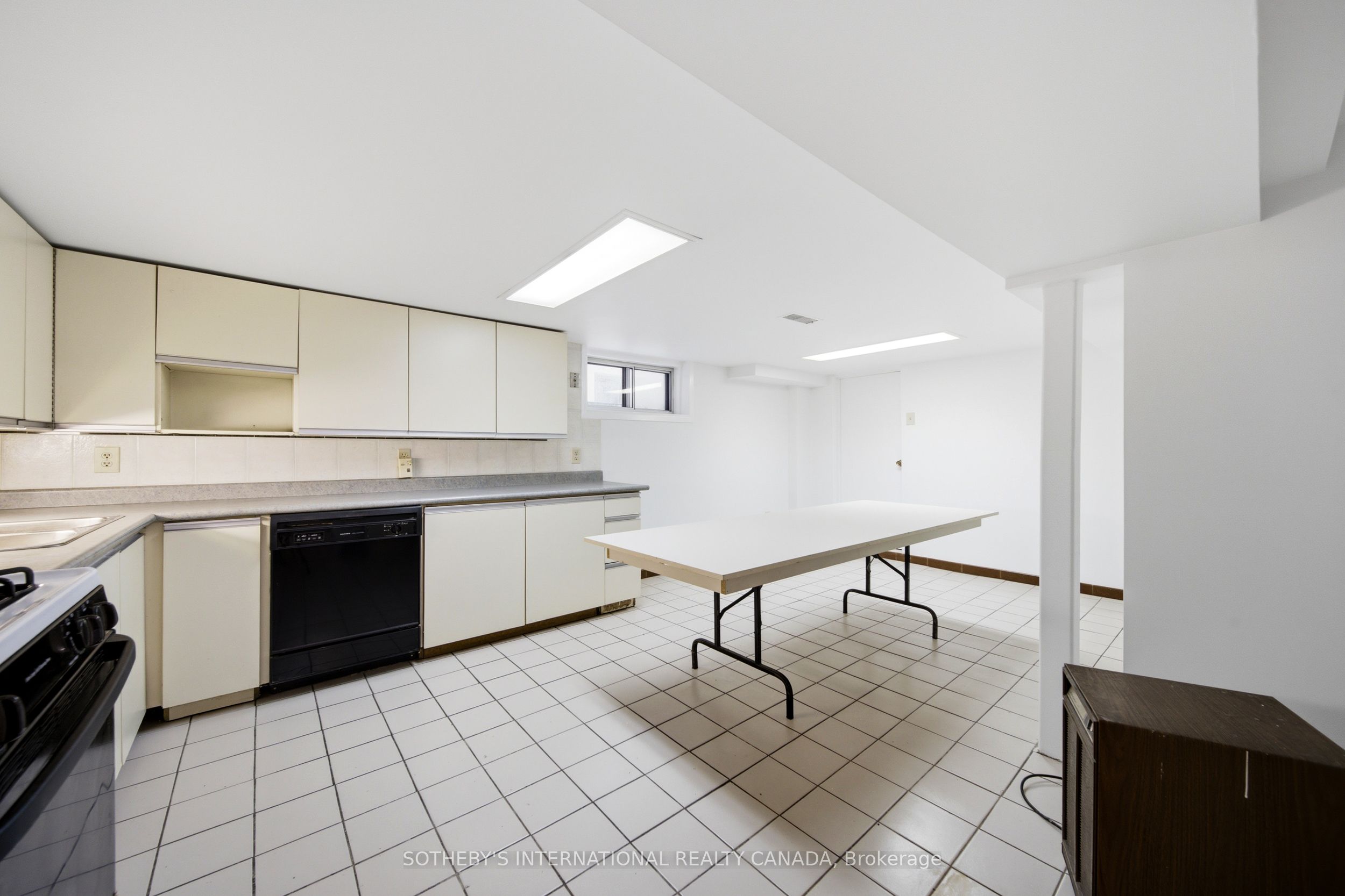 20 Bicknell Avenue Property Photo 29