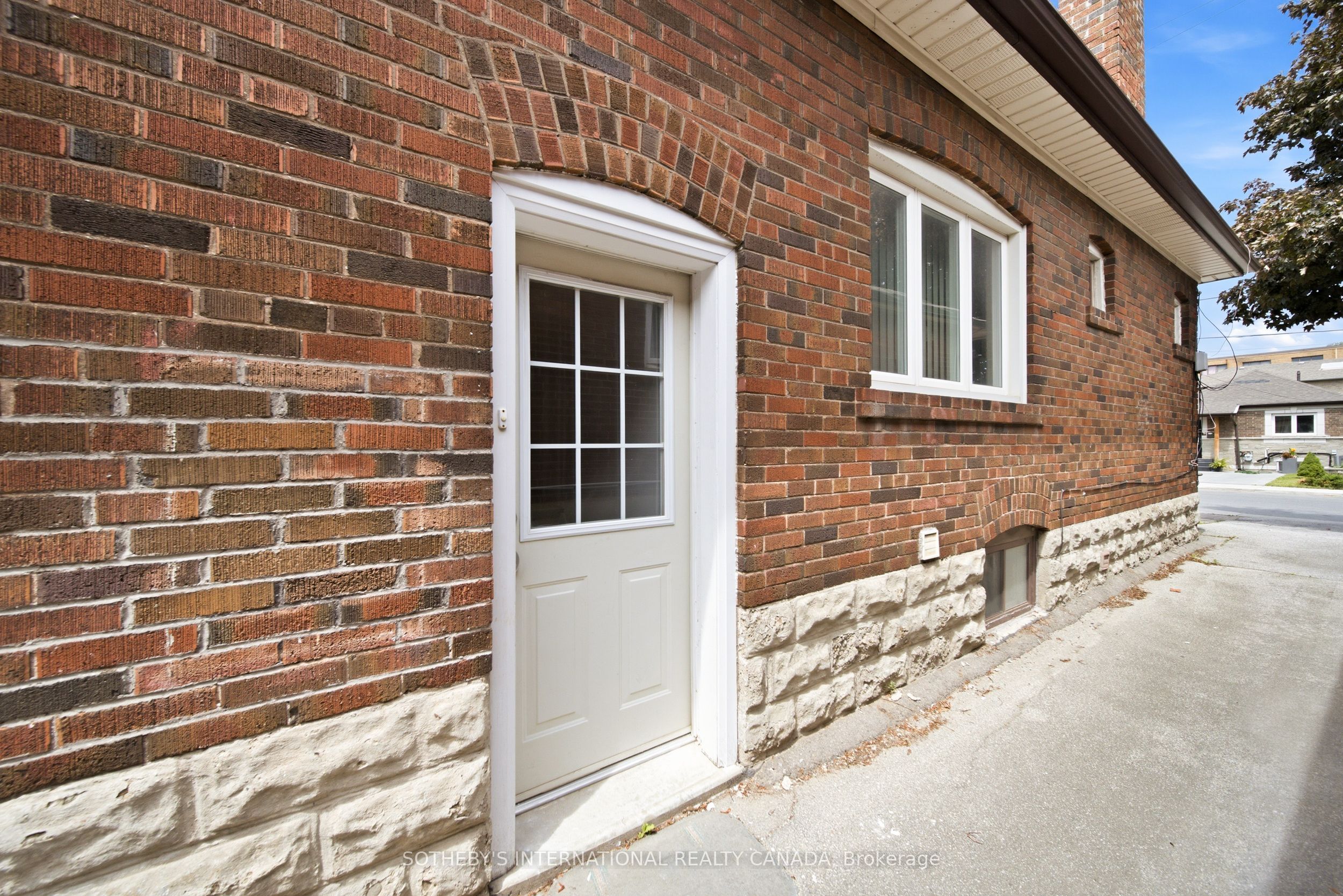 20 Bicknell Avenue Property Photo 34