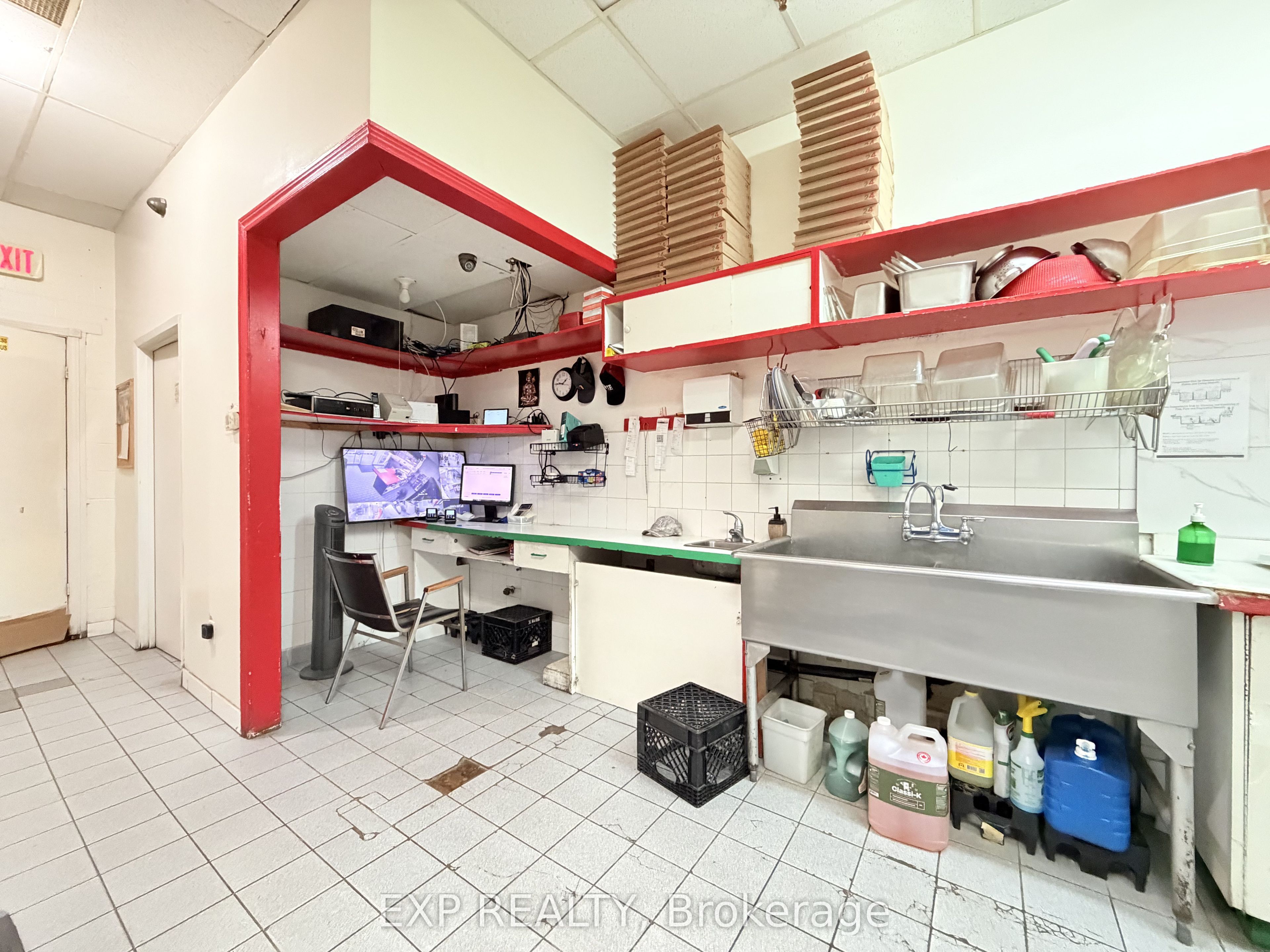 700 Balmoral Drive 9 Property Photo 13