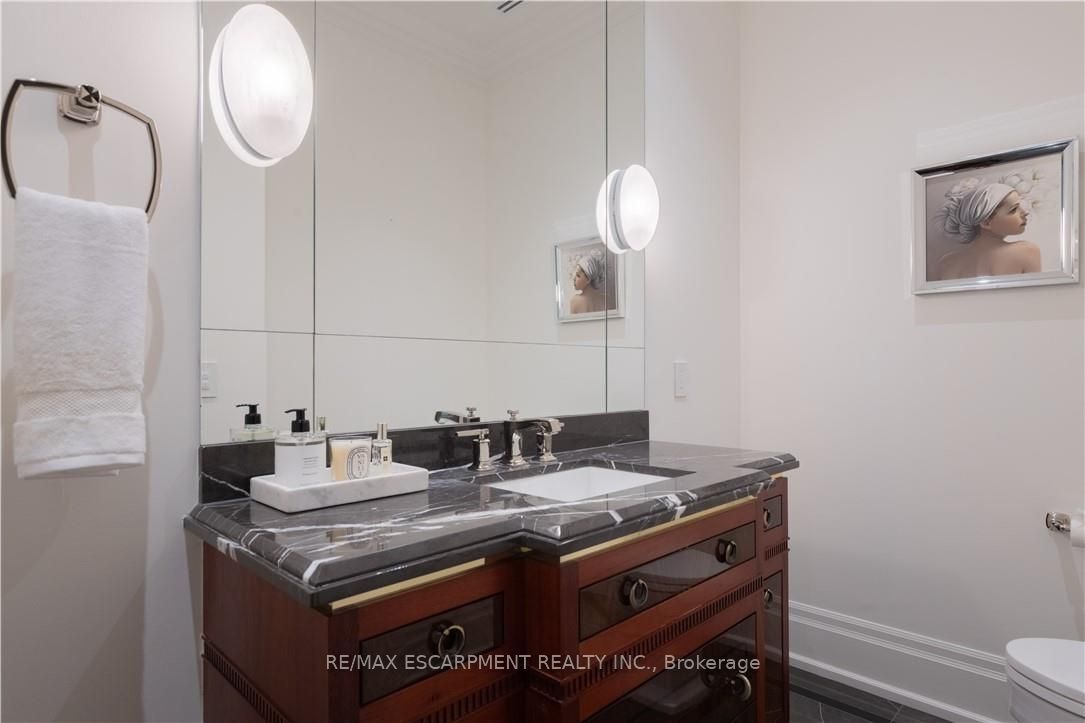 300 Randall Street Ph1 Property Photo 11