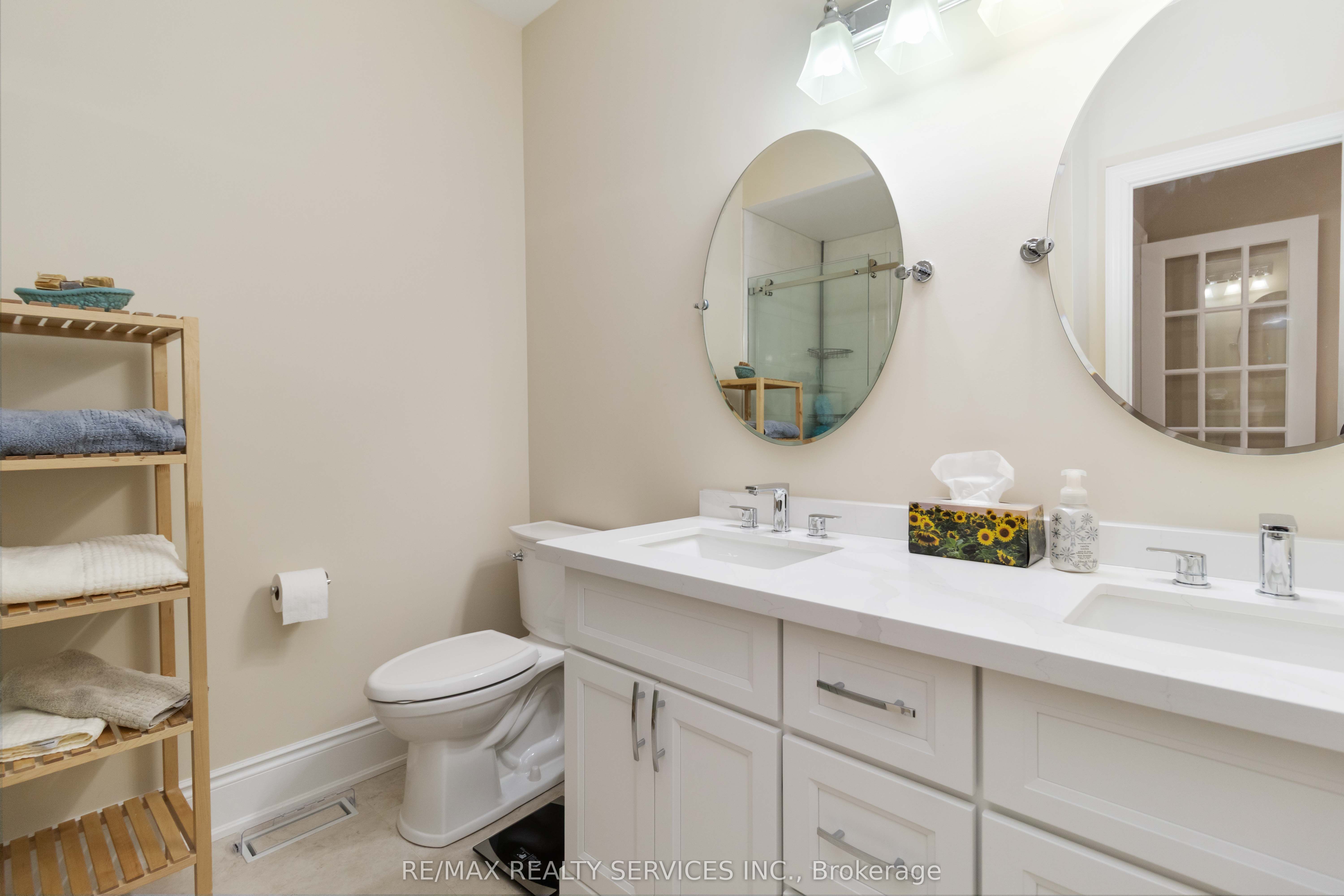 15 Valleystream Circle Property Photo 11