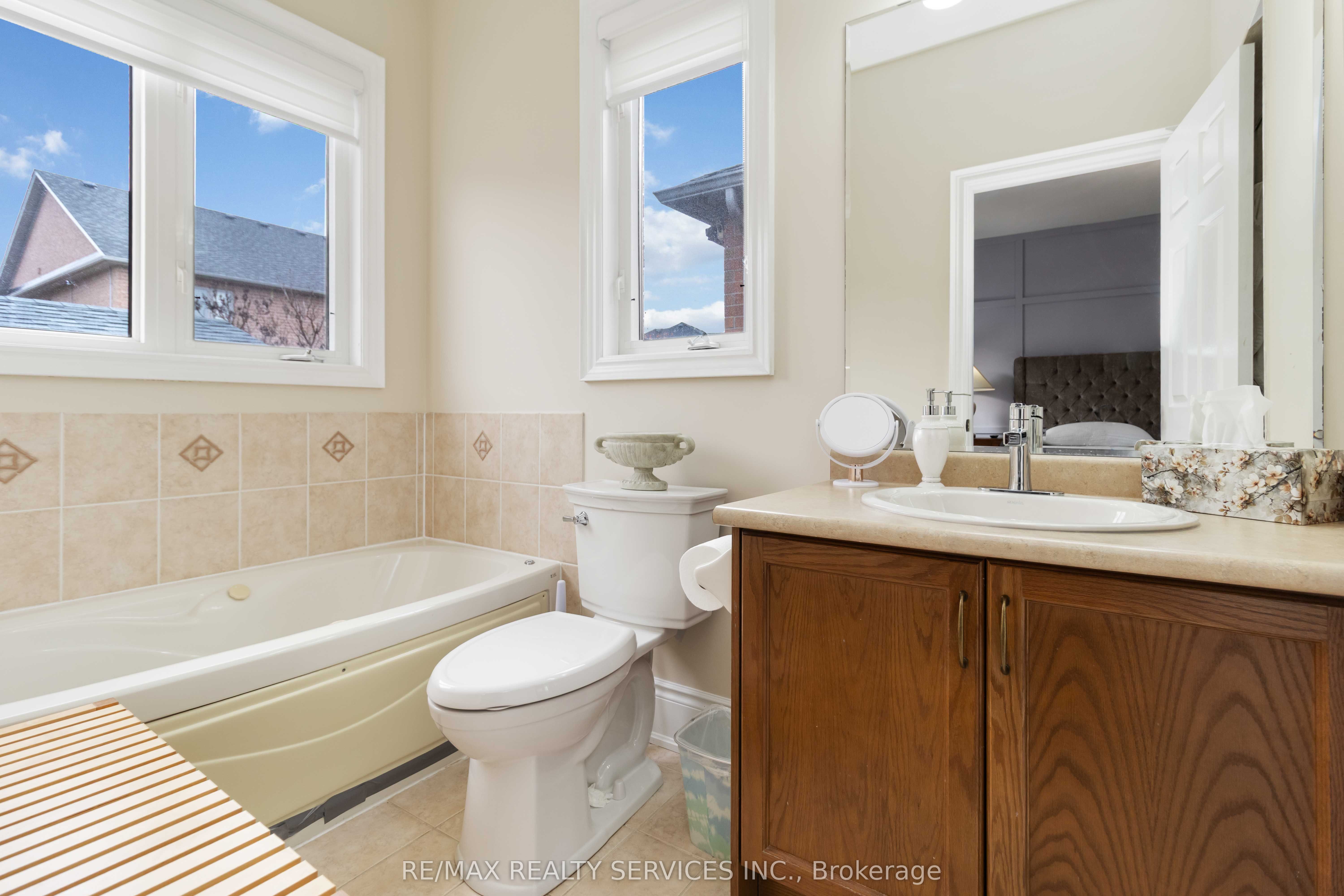 15 Valleystream Circle Property Photo 19