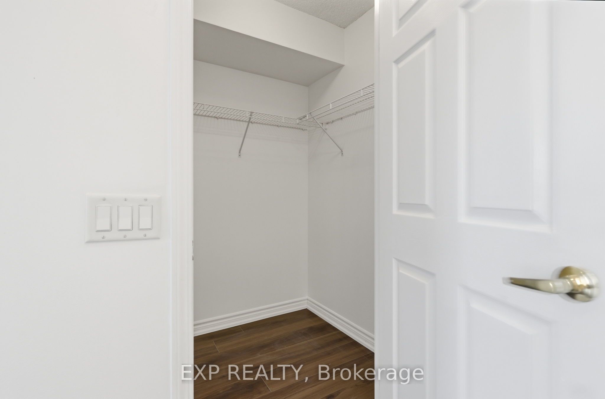 25 Kingsbridge Garden Circle 2120 Property Photo 25