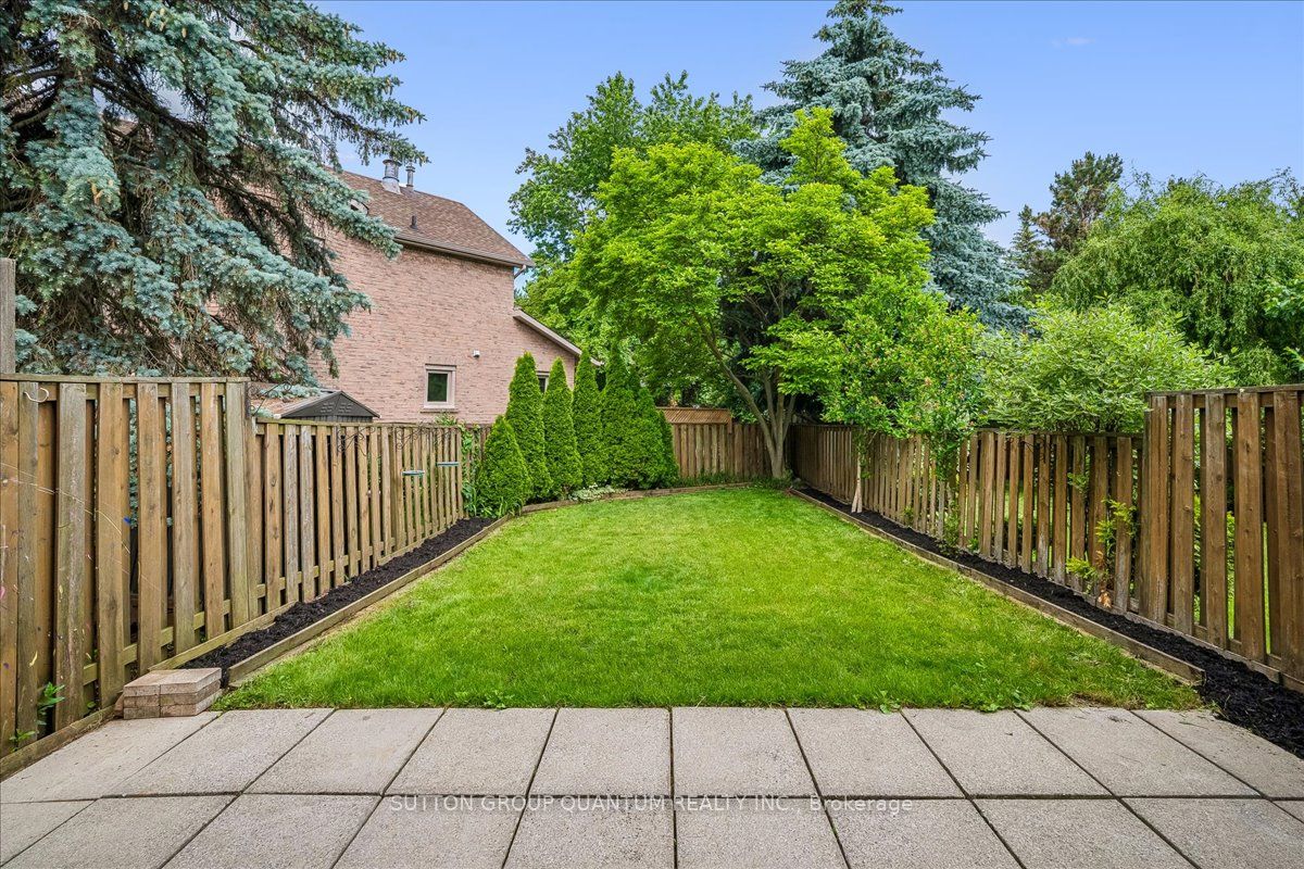 1023 Runnymead Crescent Property Photo 37
