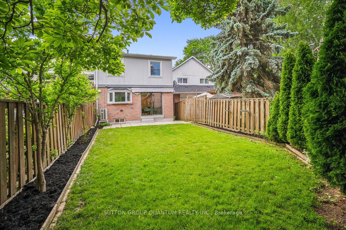 1023 Runnymead Crescent Property Photo 39
