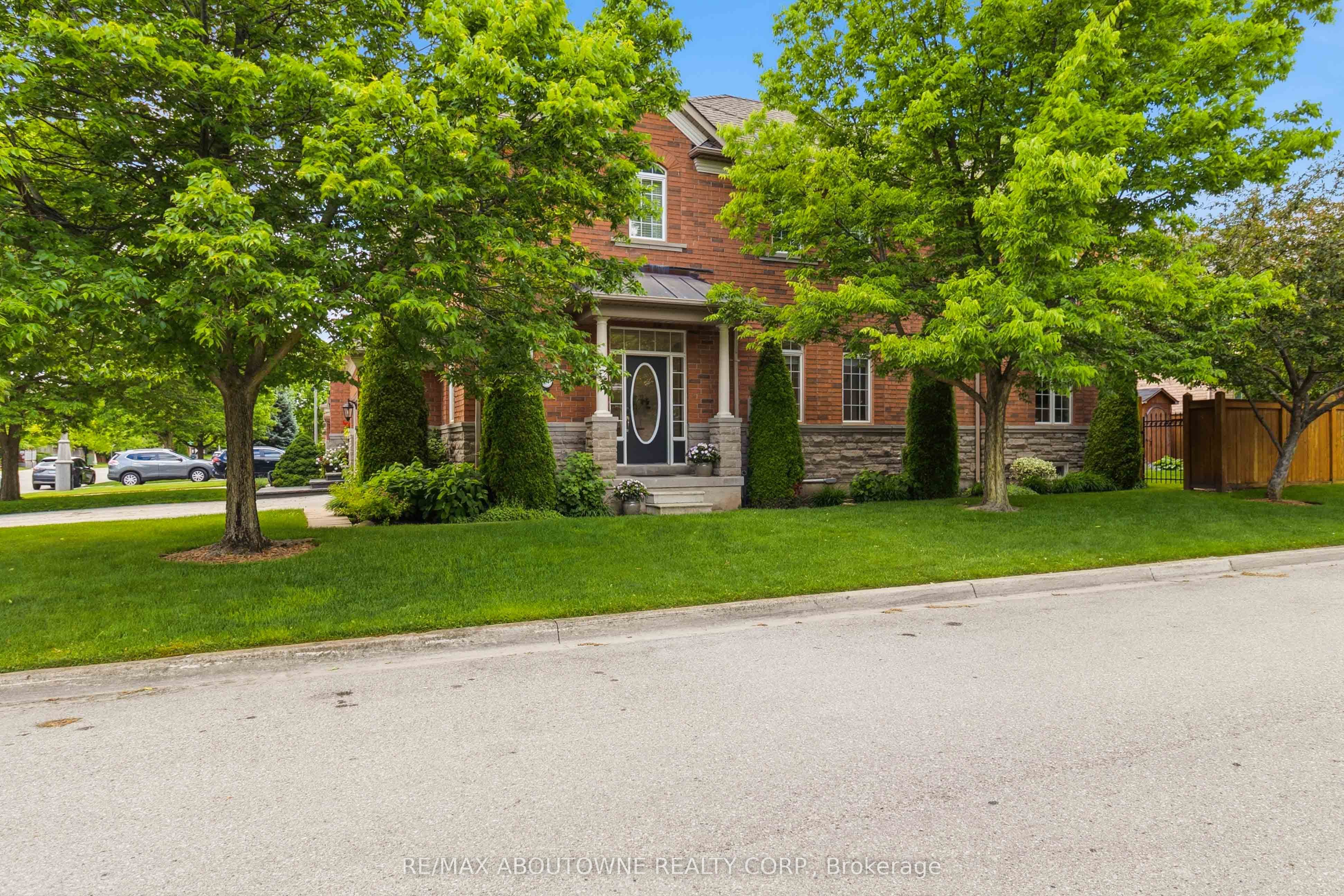 240 Duskywing Way Property Photo 1