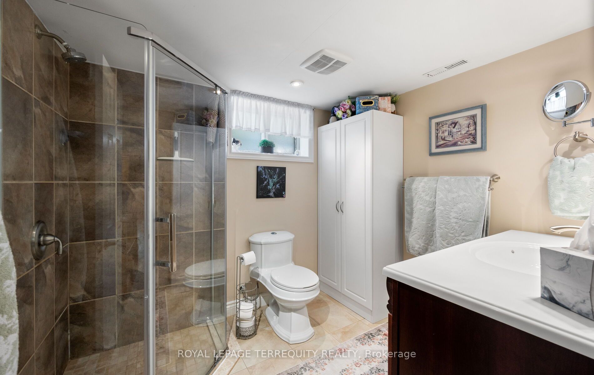 33 Rogers Road Property Photo 36