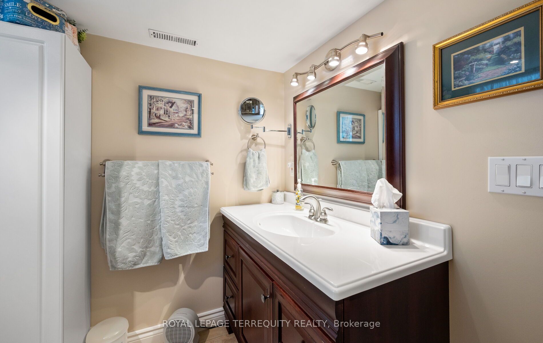 33 Rogers Road Property Photo 37
