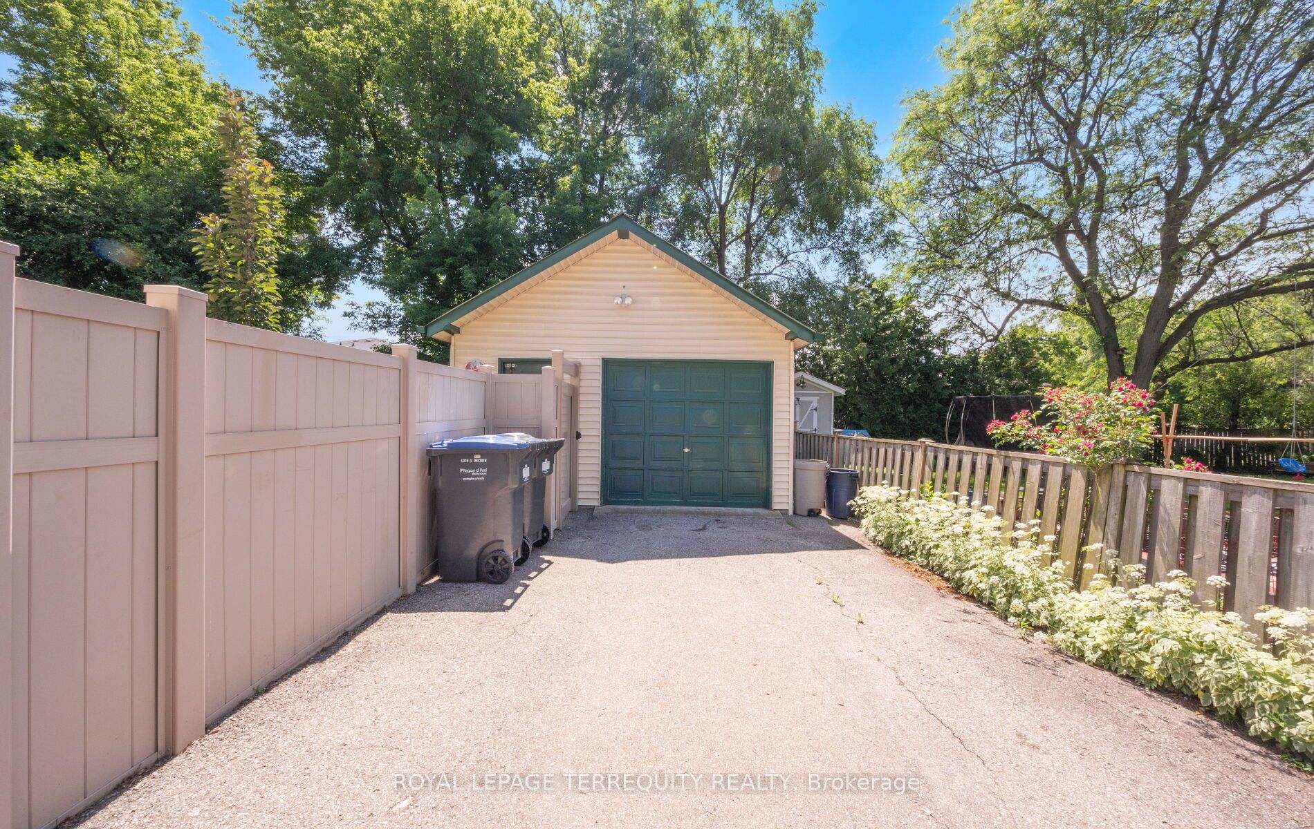 33 Rogers Road Property Photo 50
