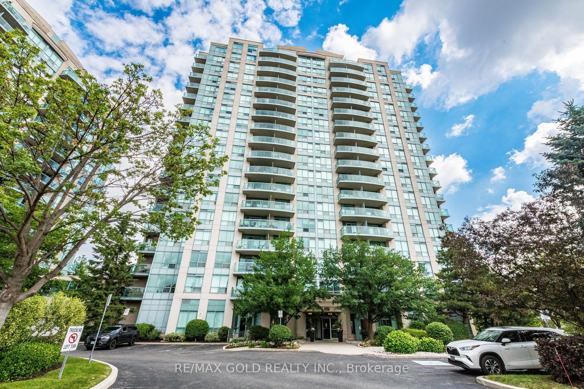 2545 Erin Centre Boulevard 701 Property Photo 1
