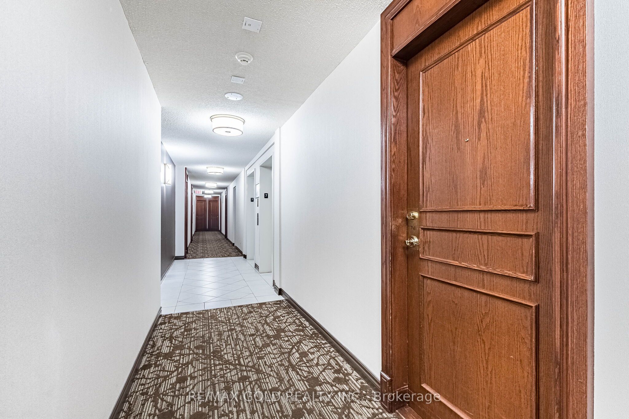 2545 Erin Centre Boulevard 701 Property Photo 4