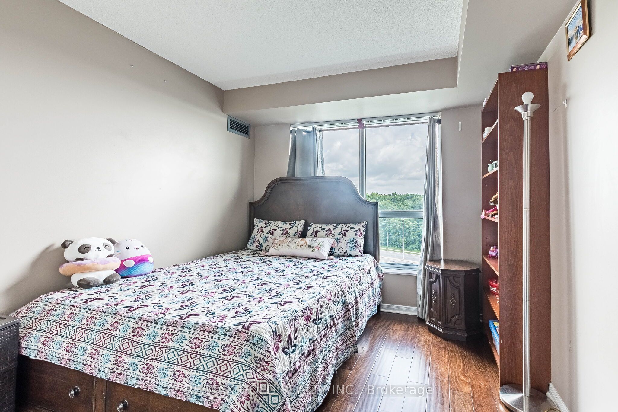 2545 Erin Centre Boulevard 701 Property Photo 19