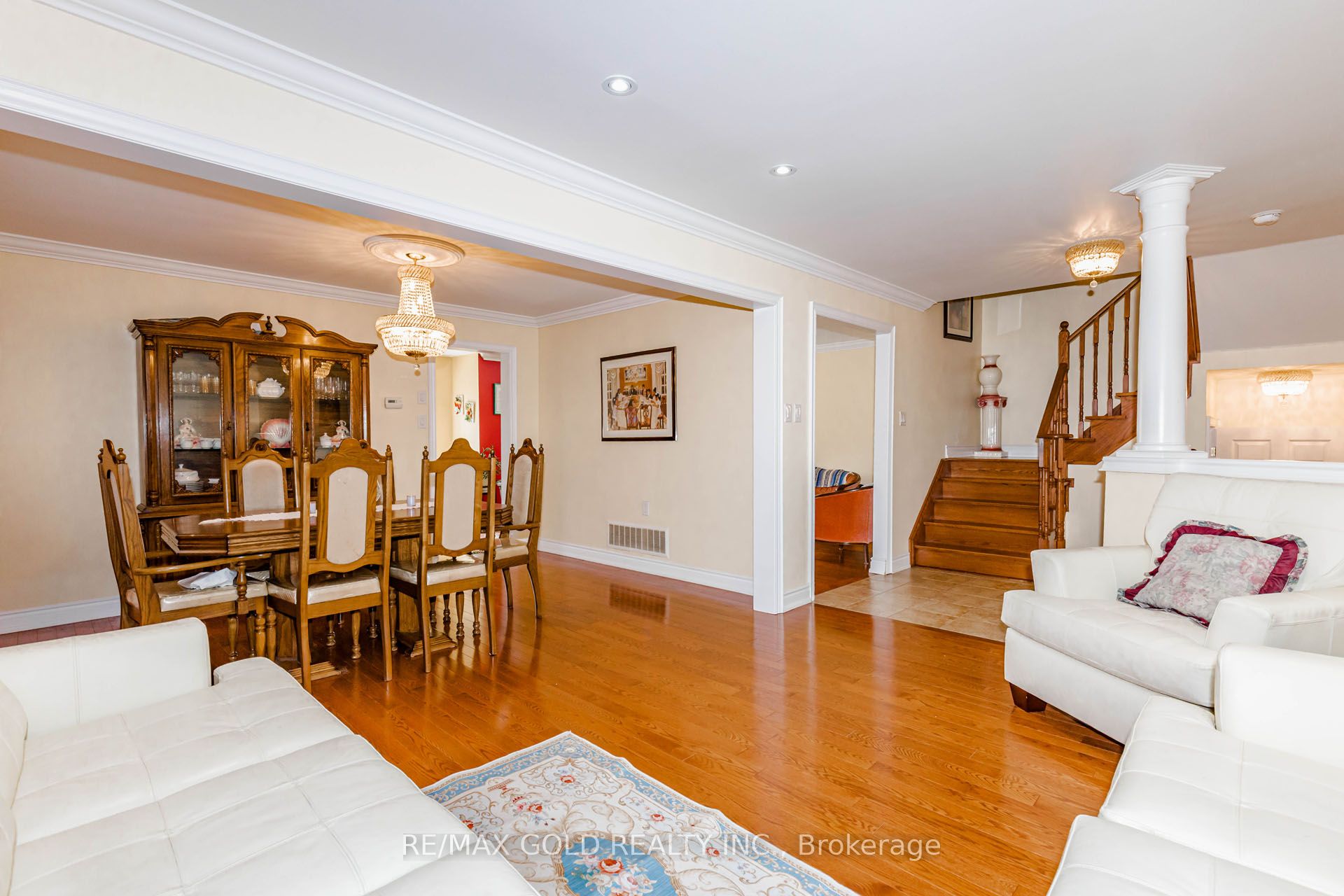 63 Vintage Gate Property Photo 7