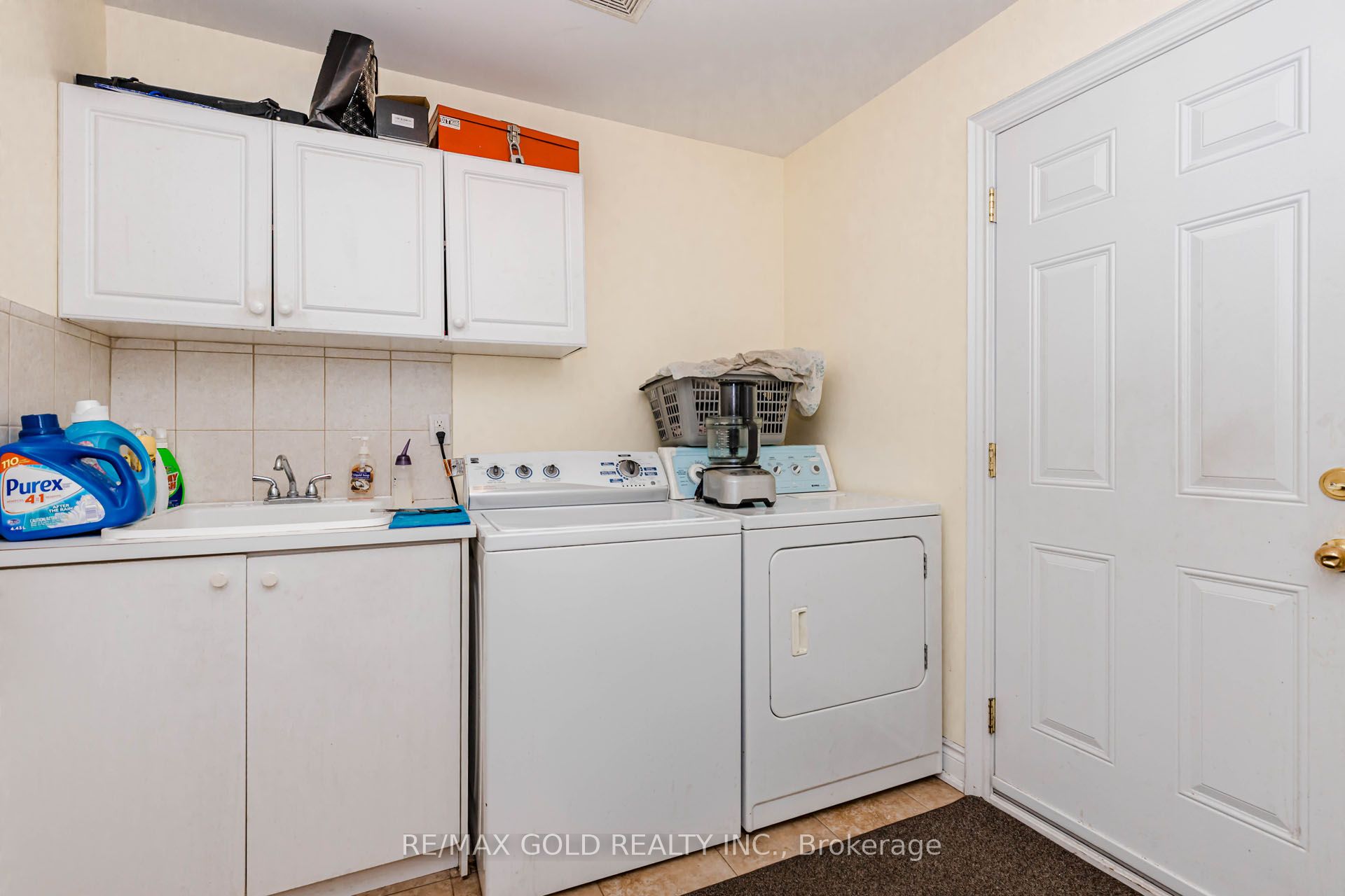 63 Vintage Gate Property Photo 13