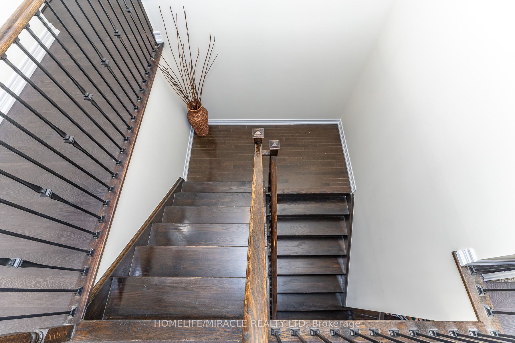 180 Bonnie Braes Drive Property Photo 33