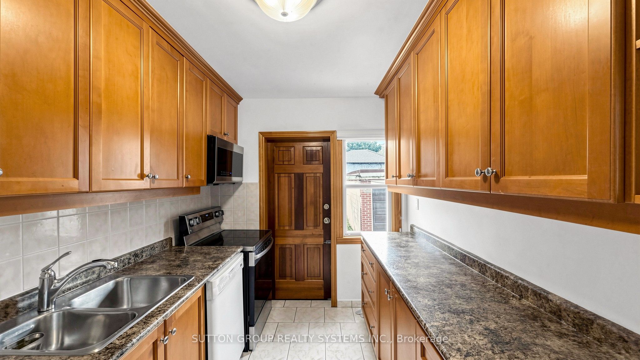 683 Old Weston Road Property Photo 8