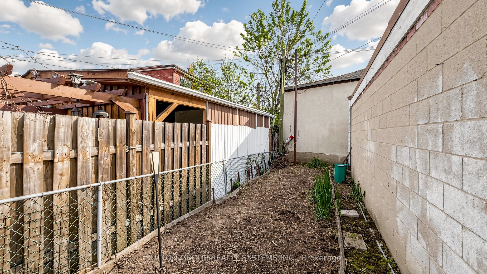 683 Old Weston Road Property Photo 25