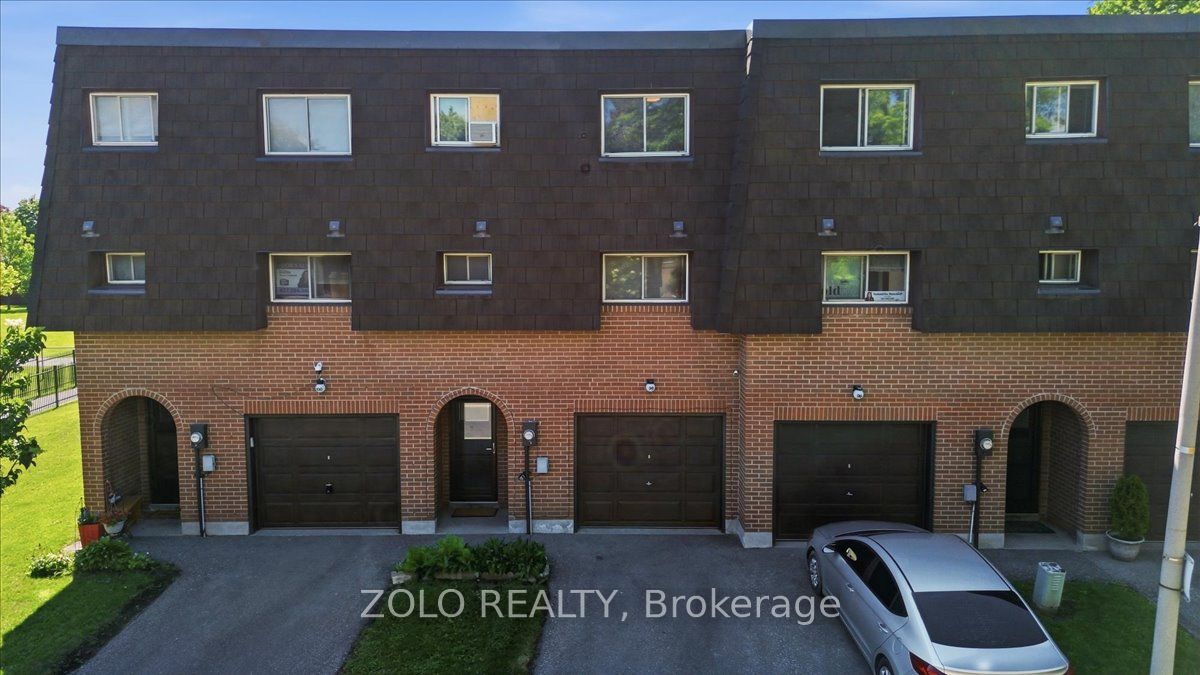 98 Darras Court Property Photo 1