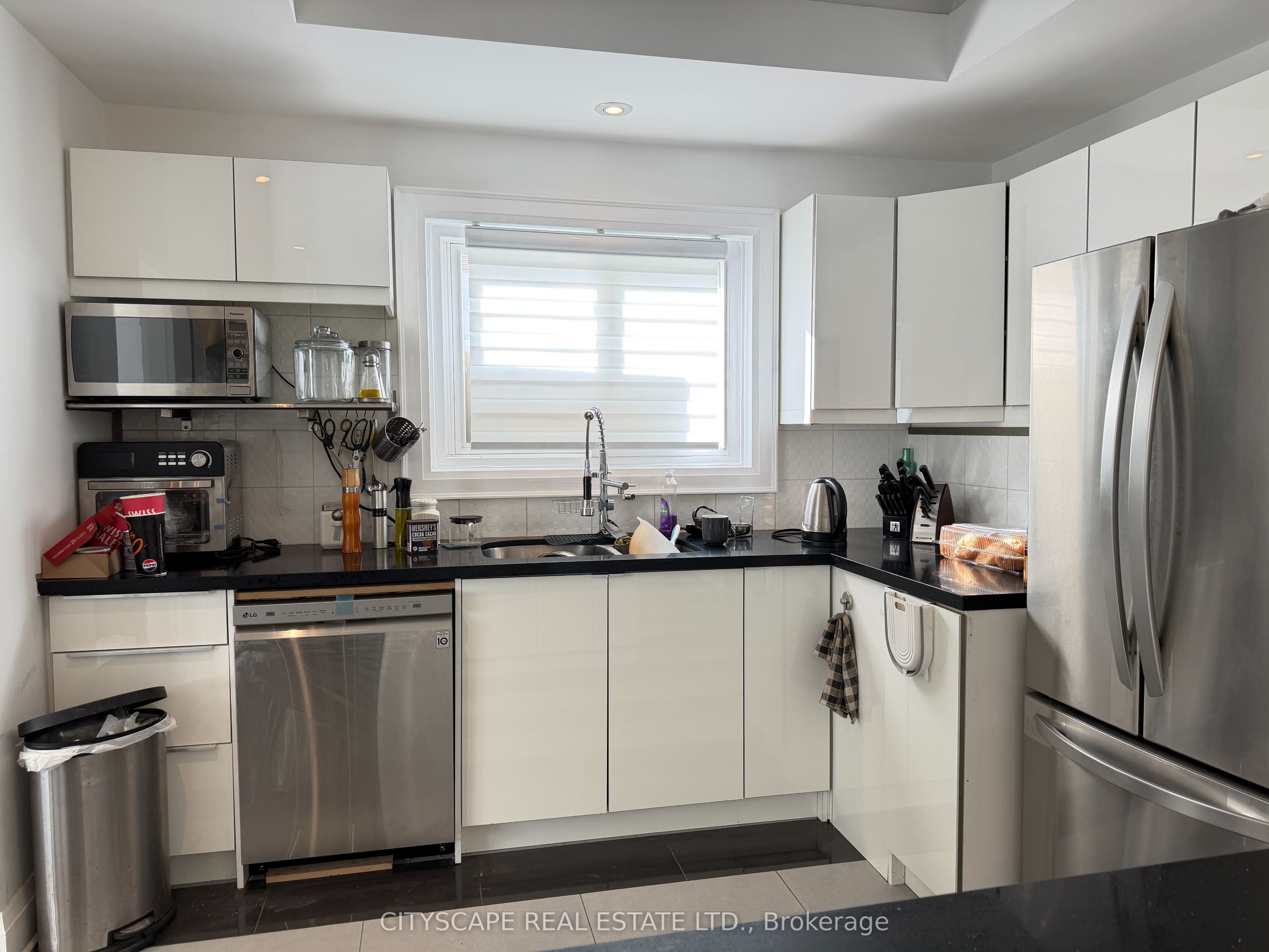 135 Bonham Boulevard Upper Property Photo 14